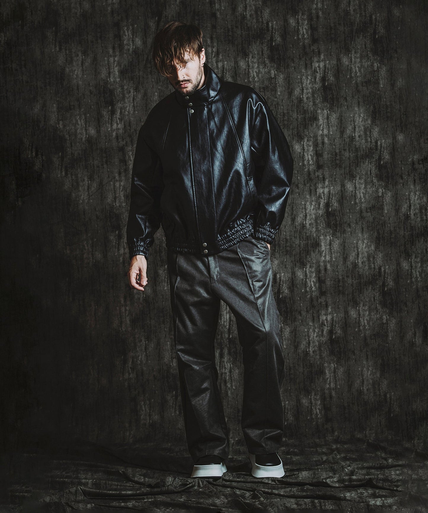 BLACK Model:H182cm