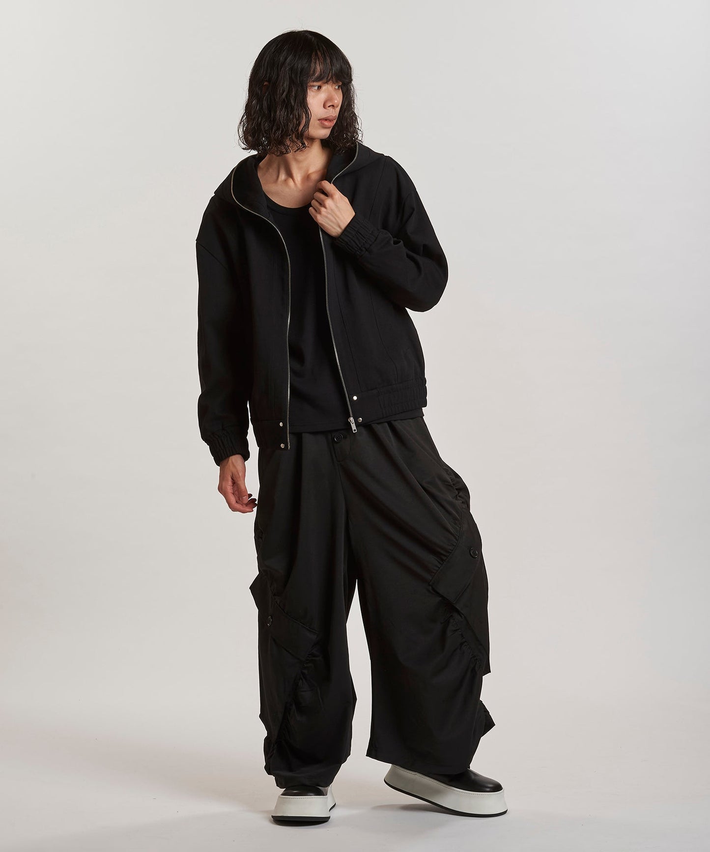 BLACK Model:H180cm
