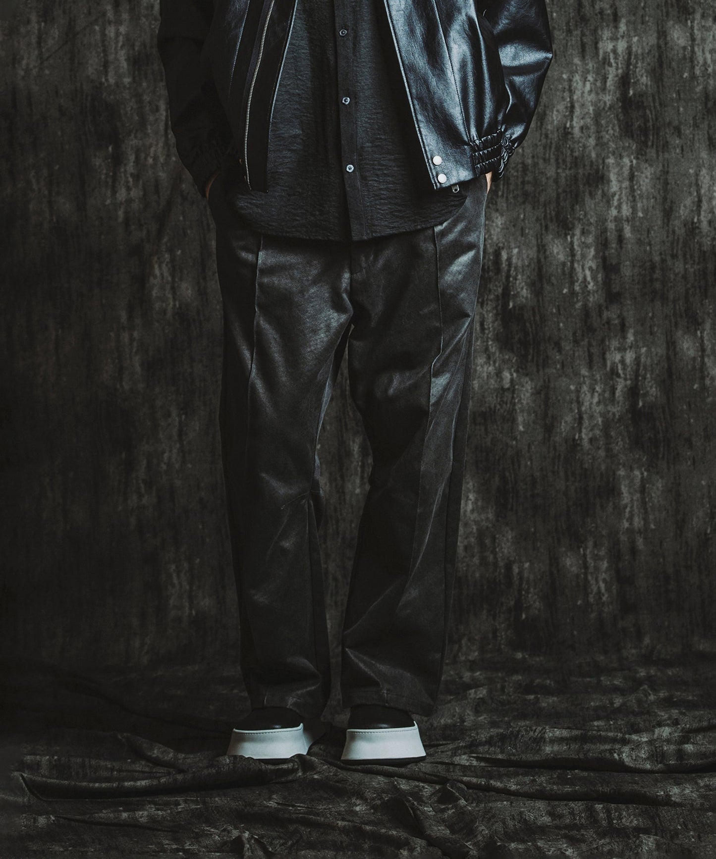BLACK Model:H182cm