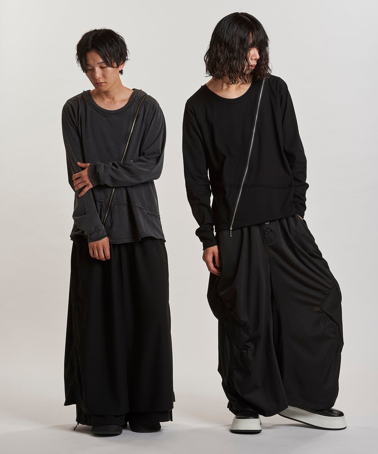BLACK Model:H169cm / BLACK Model:H180cm