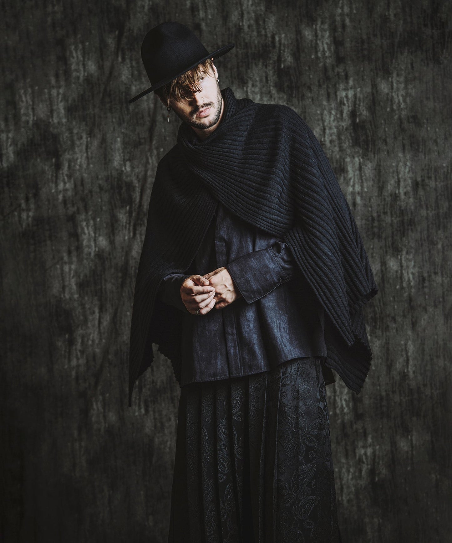 BLACK Model:H182cm