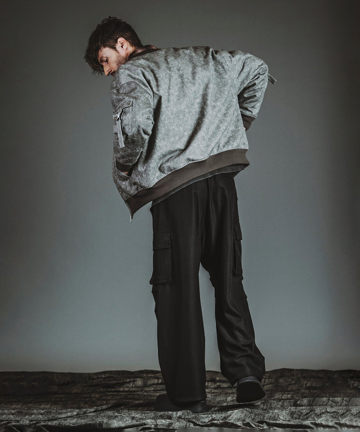 GRAY Model:H182cm