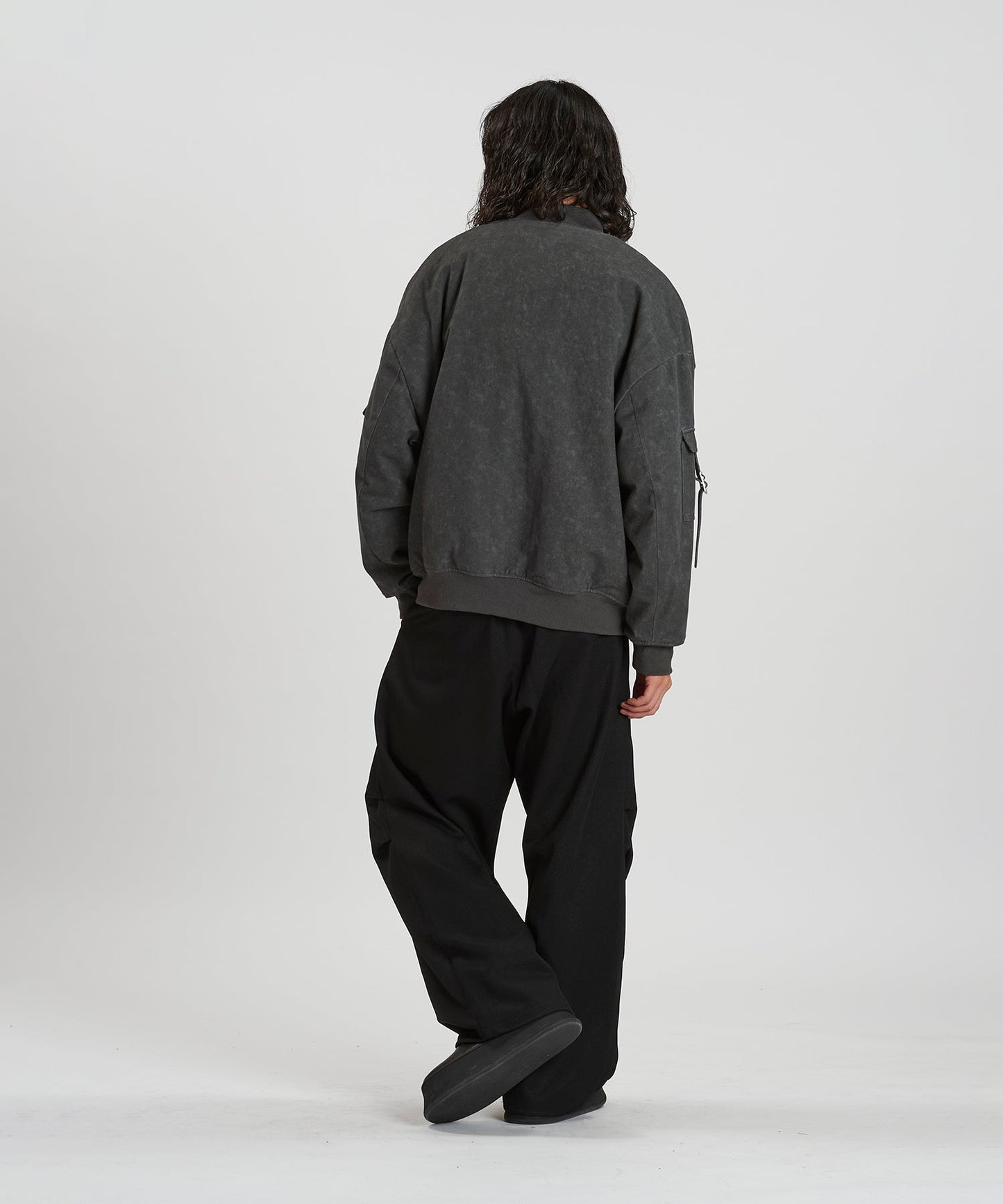 D.GRAY Model:H180cm