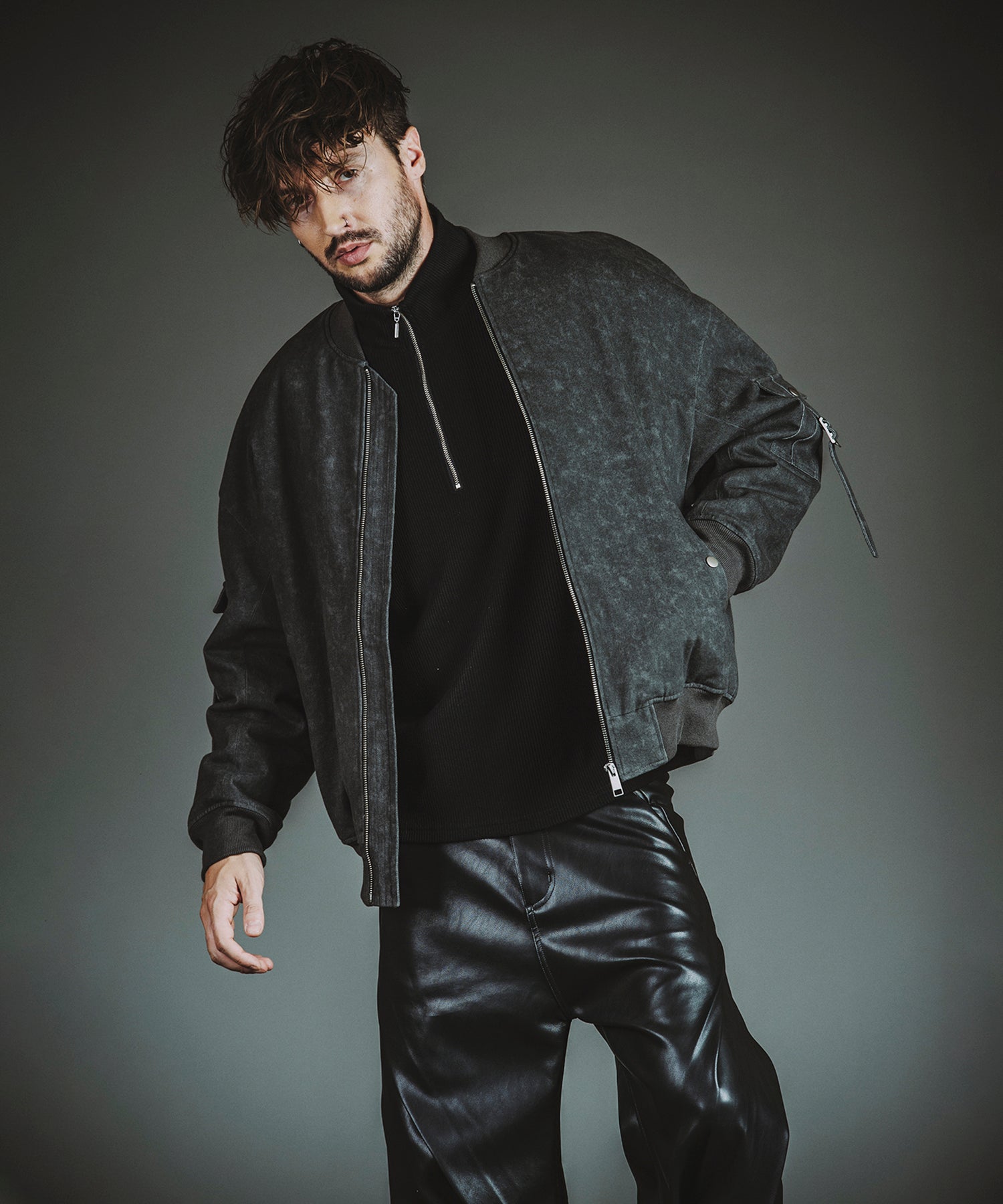 アンイーブンプリントBIG MA-1BLZ