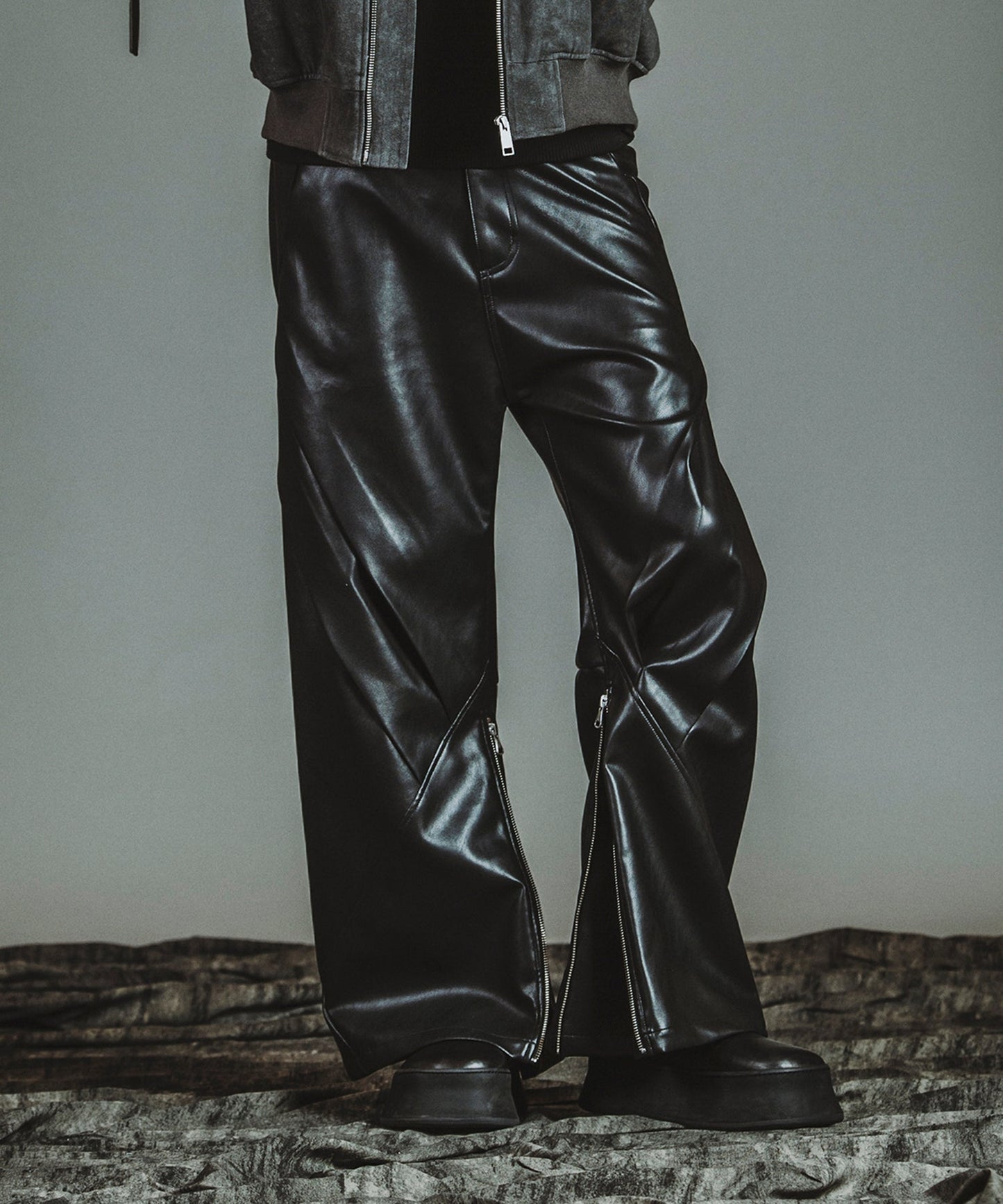 BLACK Model:H182cm