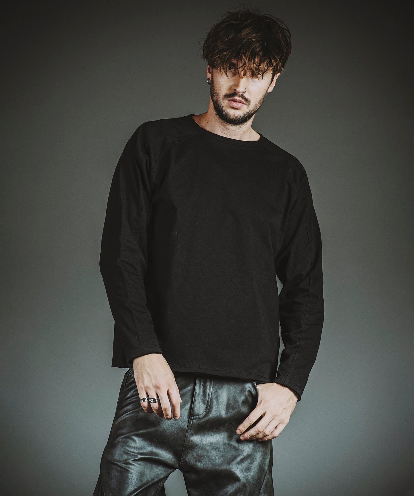 BLACK Model:H182cm