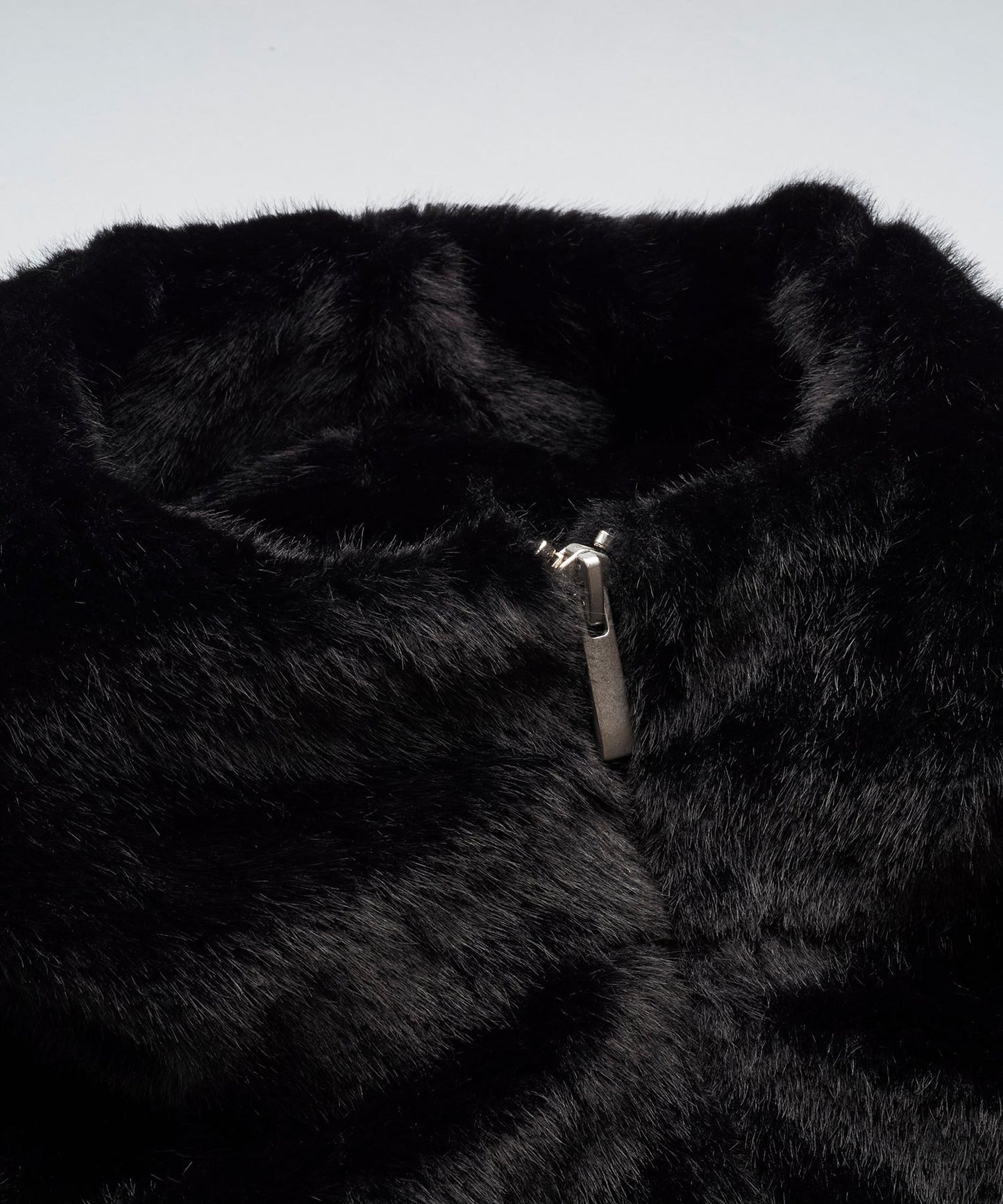 フェイクファーBIGフーデッドBLZ