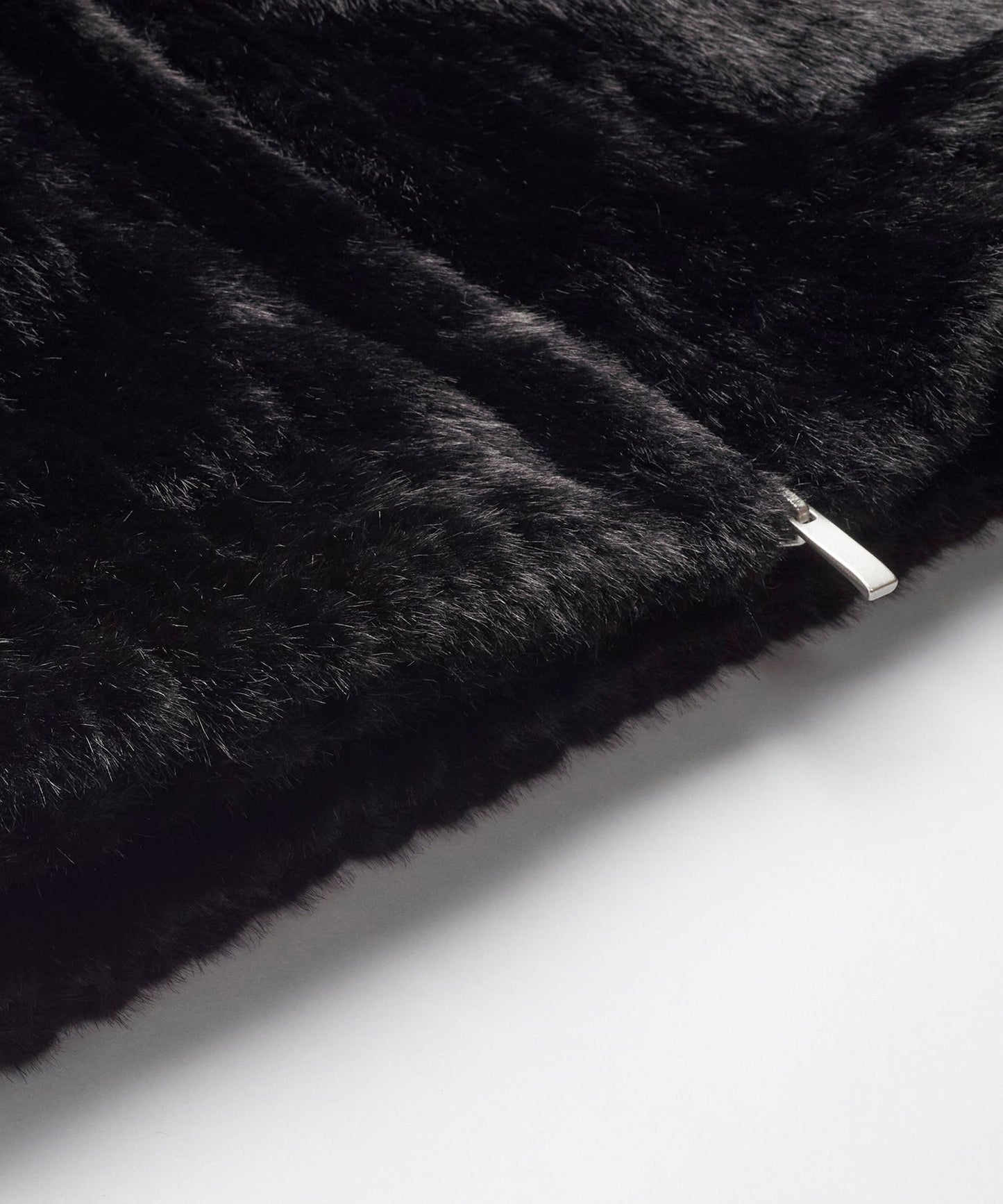 フェイクファーBIGフーデッドBLZ