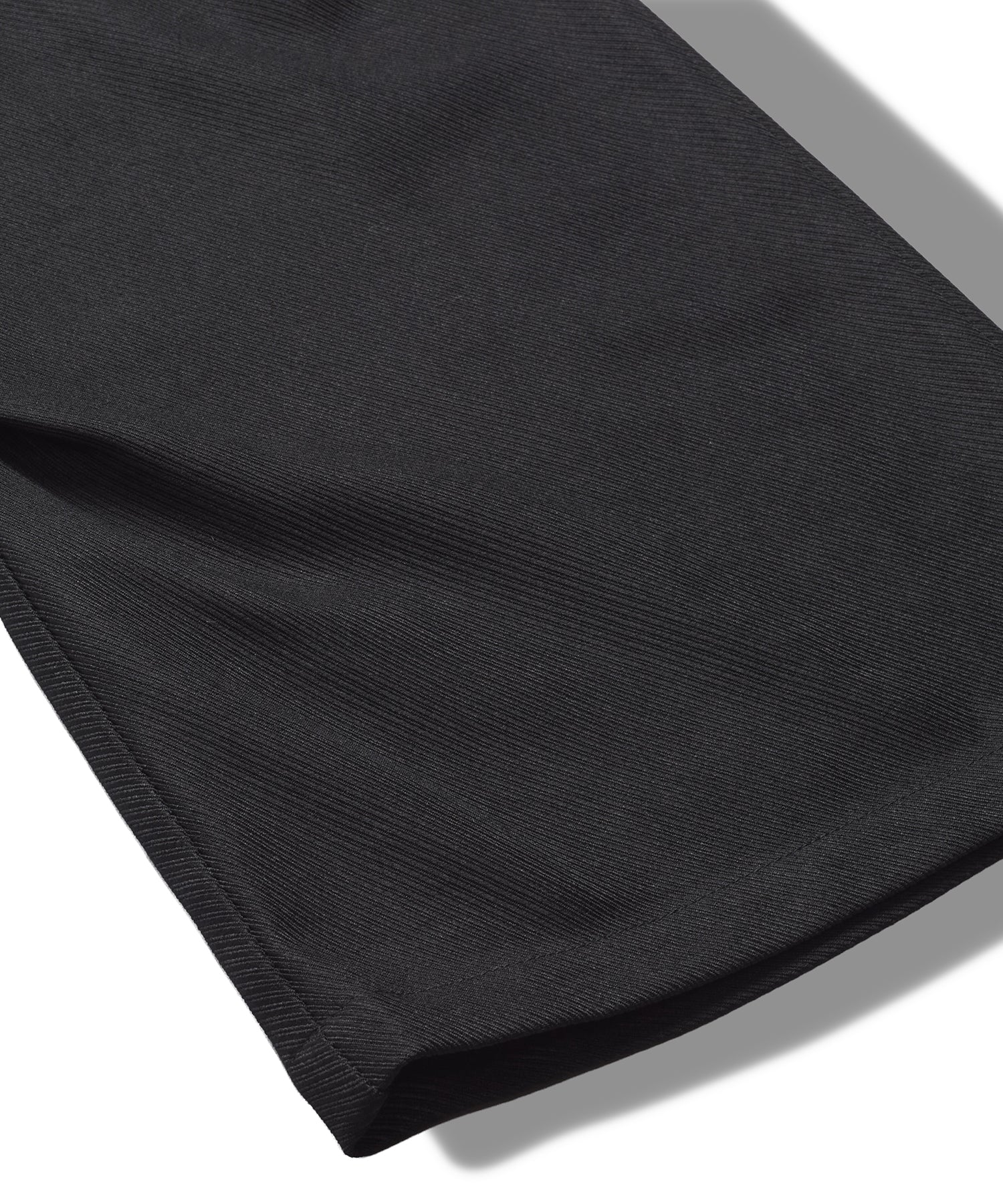 ワイドレッグタックトラウザース