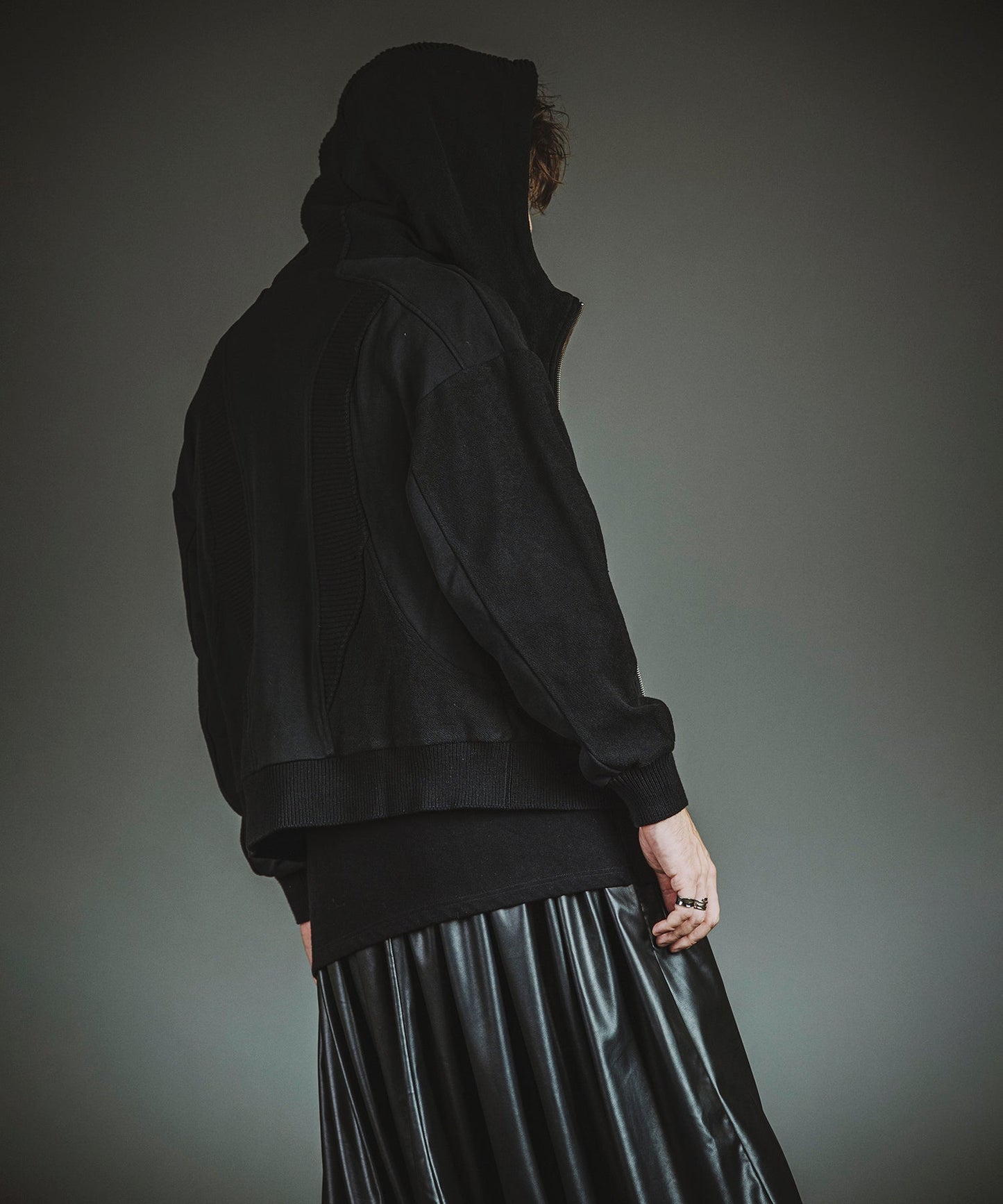 BLACK Model:H182cm