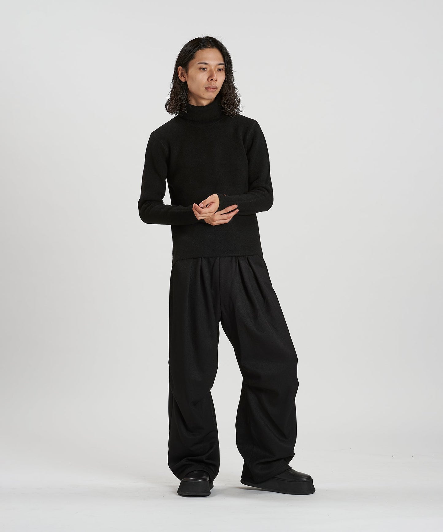 BLACK Model:H180cm