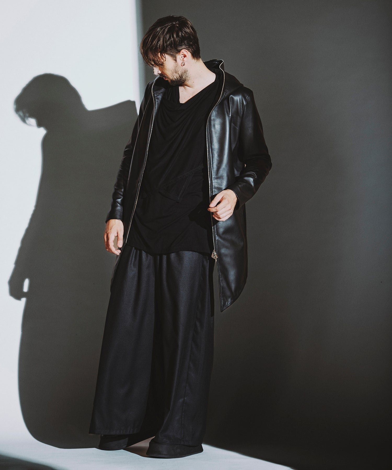 BLACK Model:H182cm