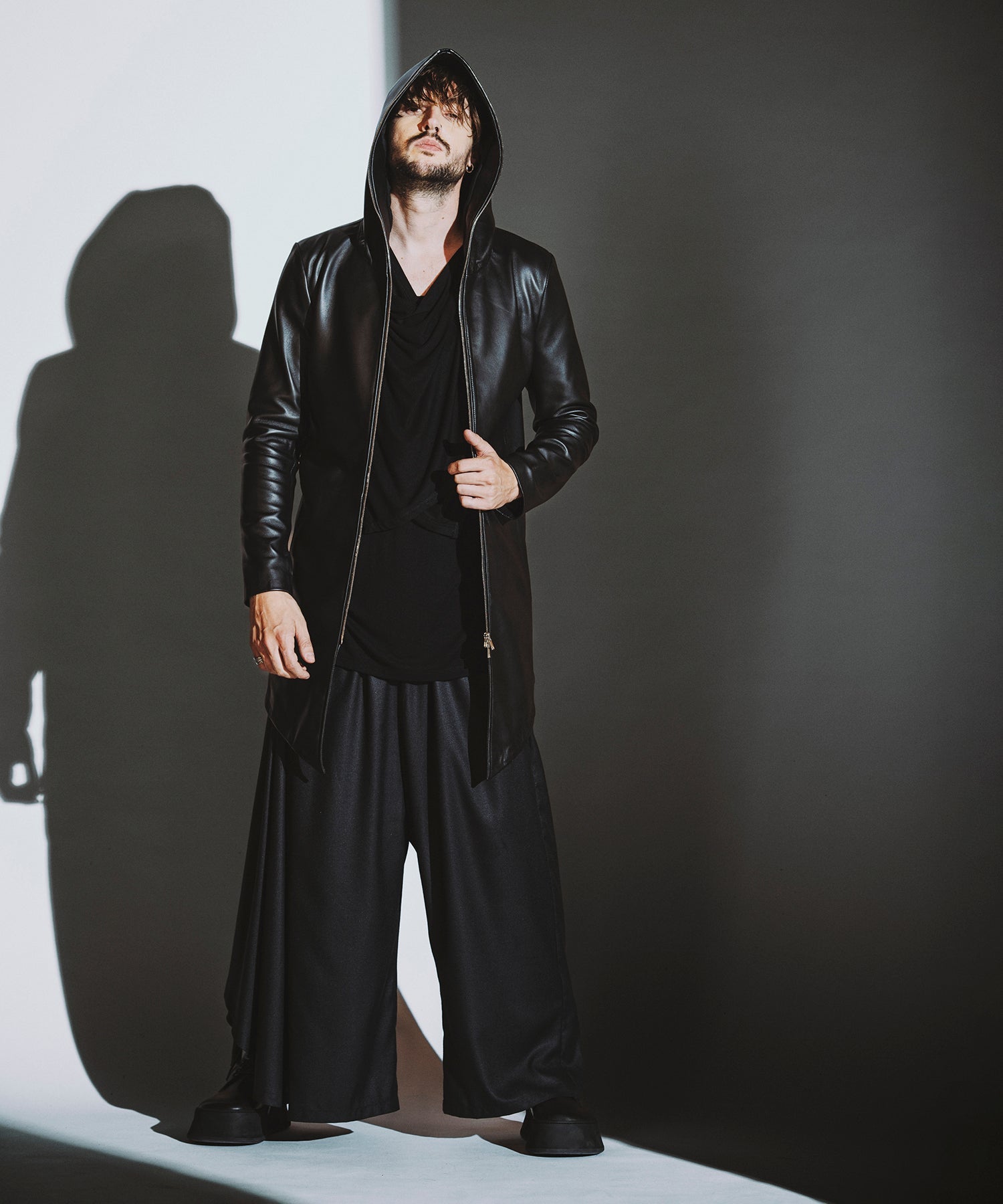 BLACK Model:H182cm