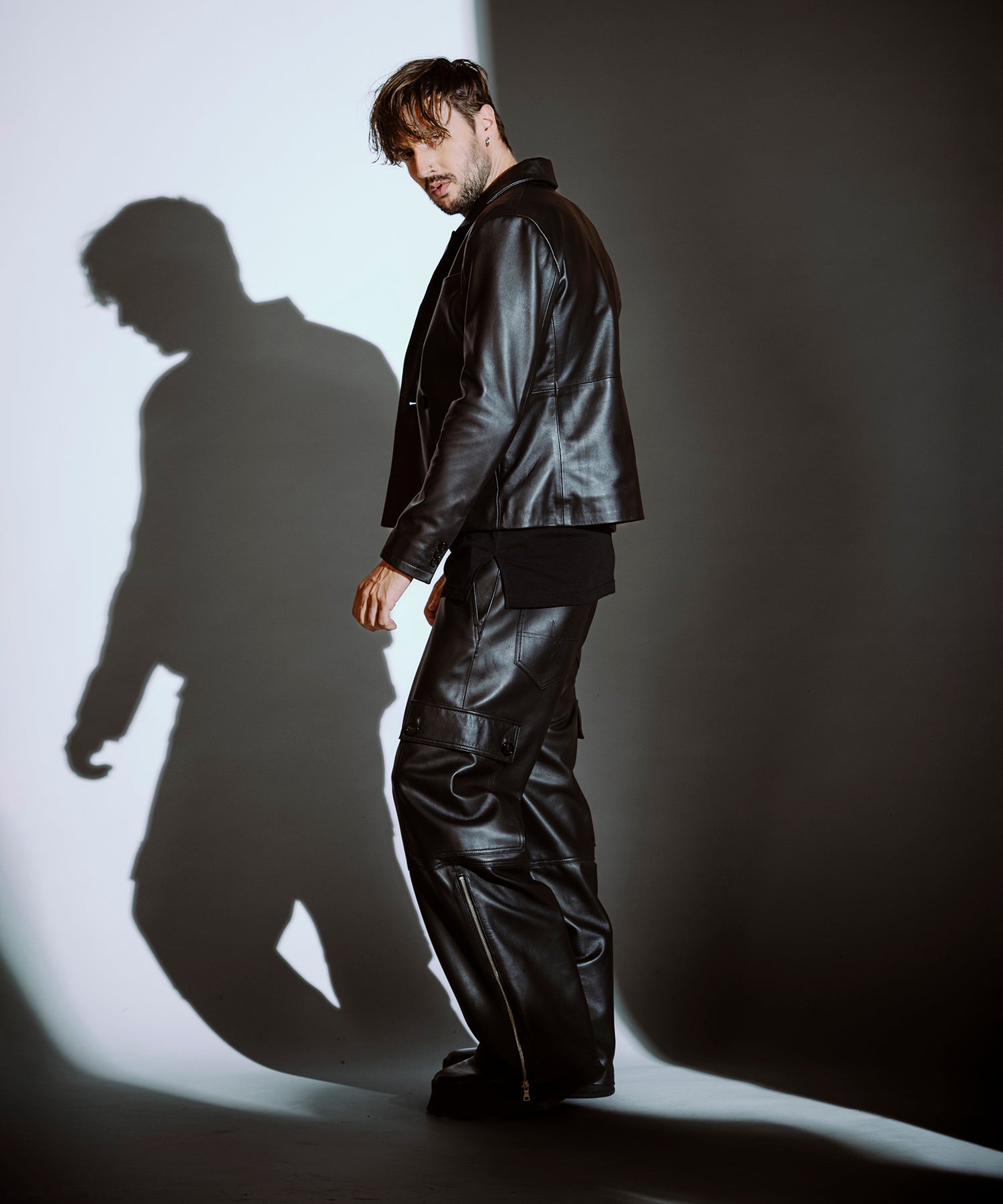 BLACK Model:H182cm