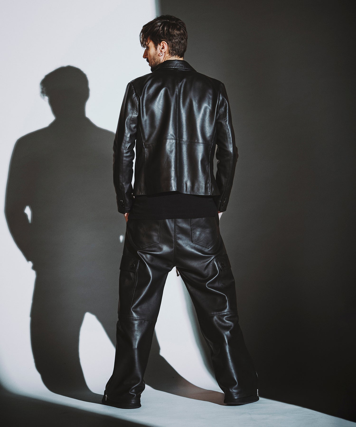 BLACK Model:H182cm