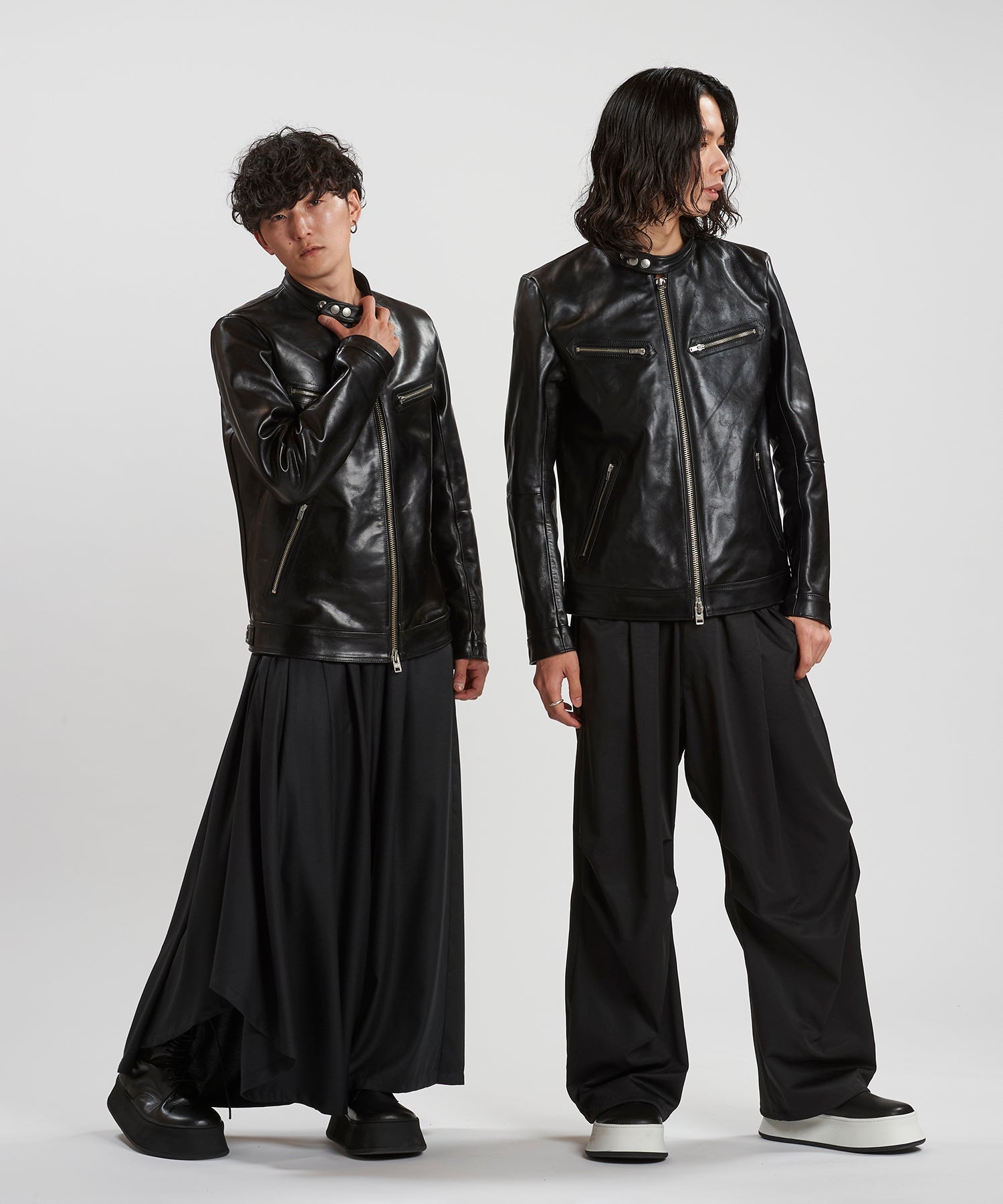 BLACK Model:H169cm / BLACK Model:H180cm