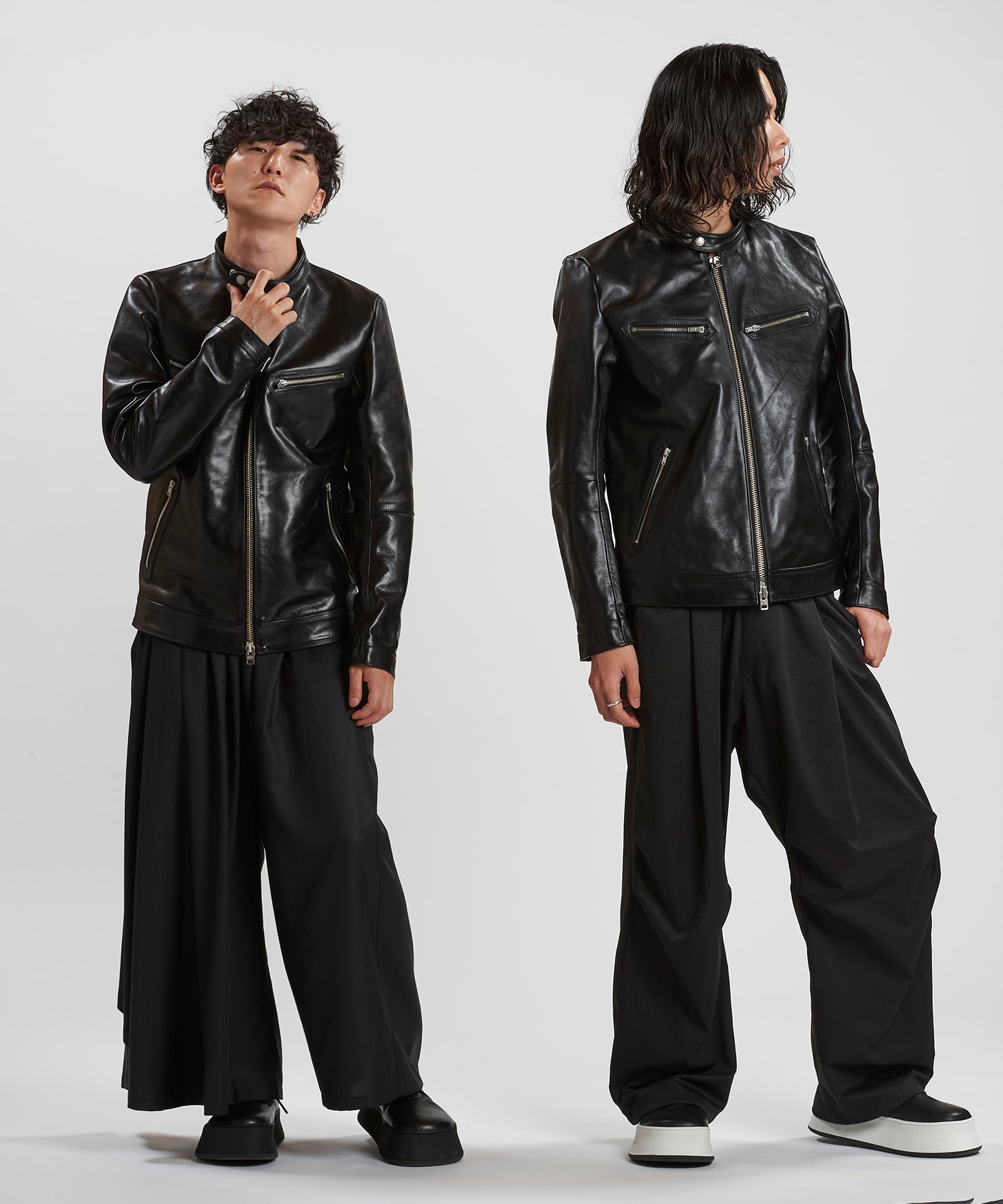 BLACK Model:H169cm / BLACK Model:H180cm