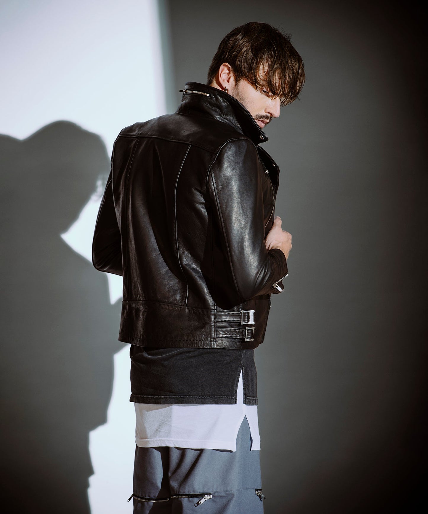 BLACK Model:H182cm
