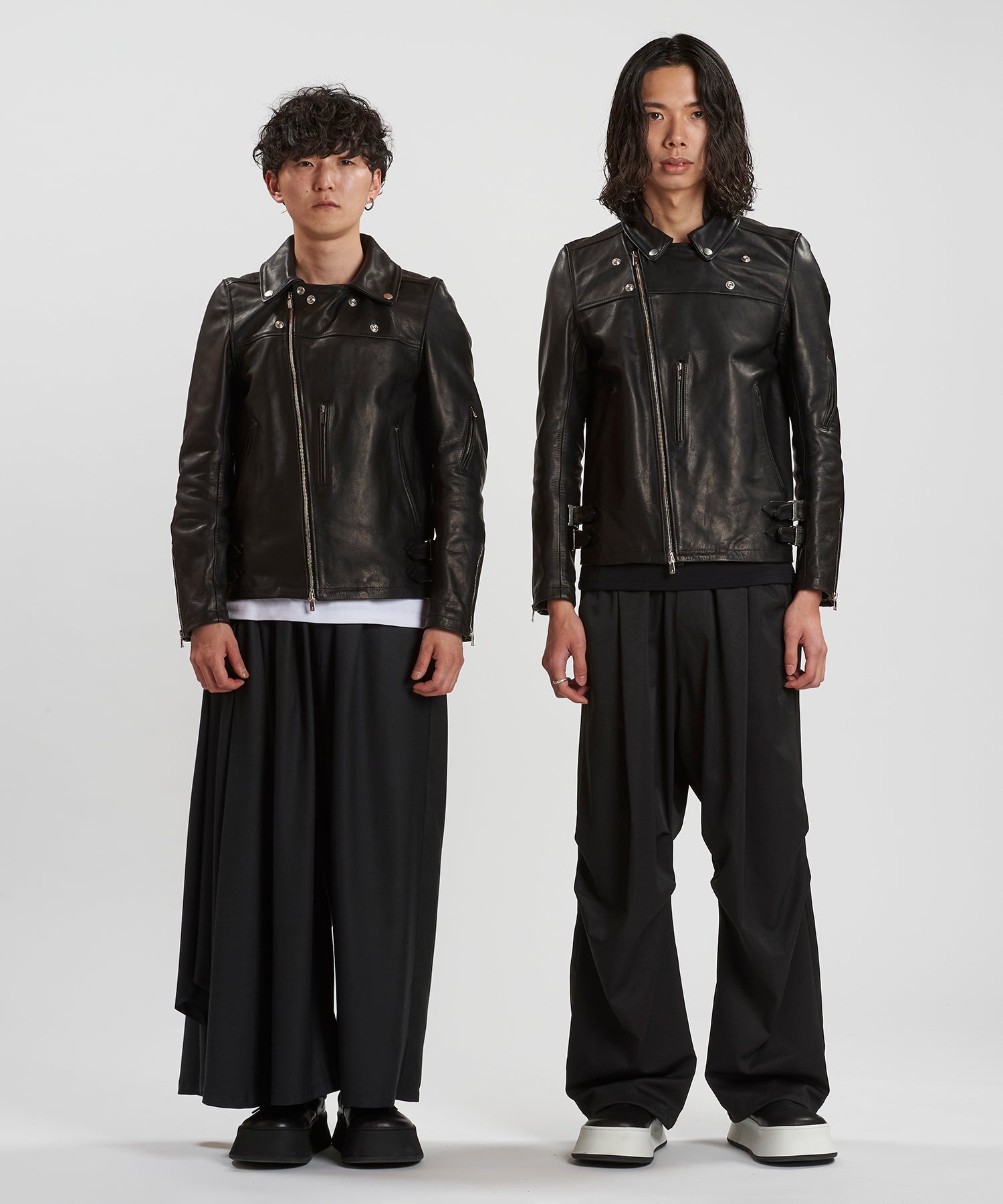 BLACK Model:H169cm / BLACK Model:H180cm