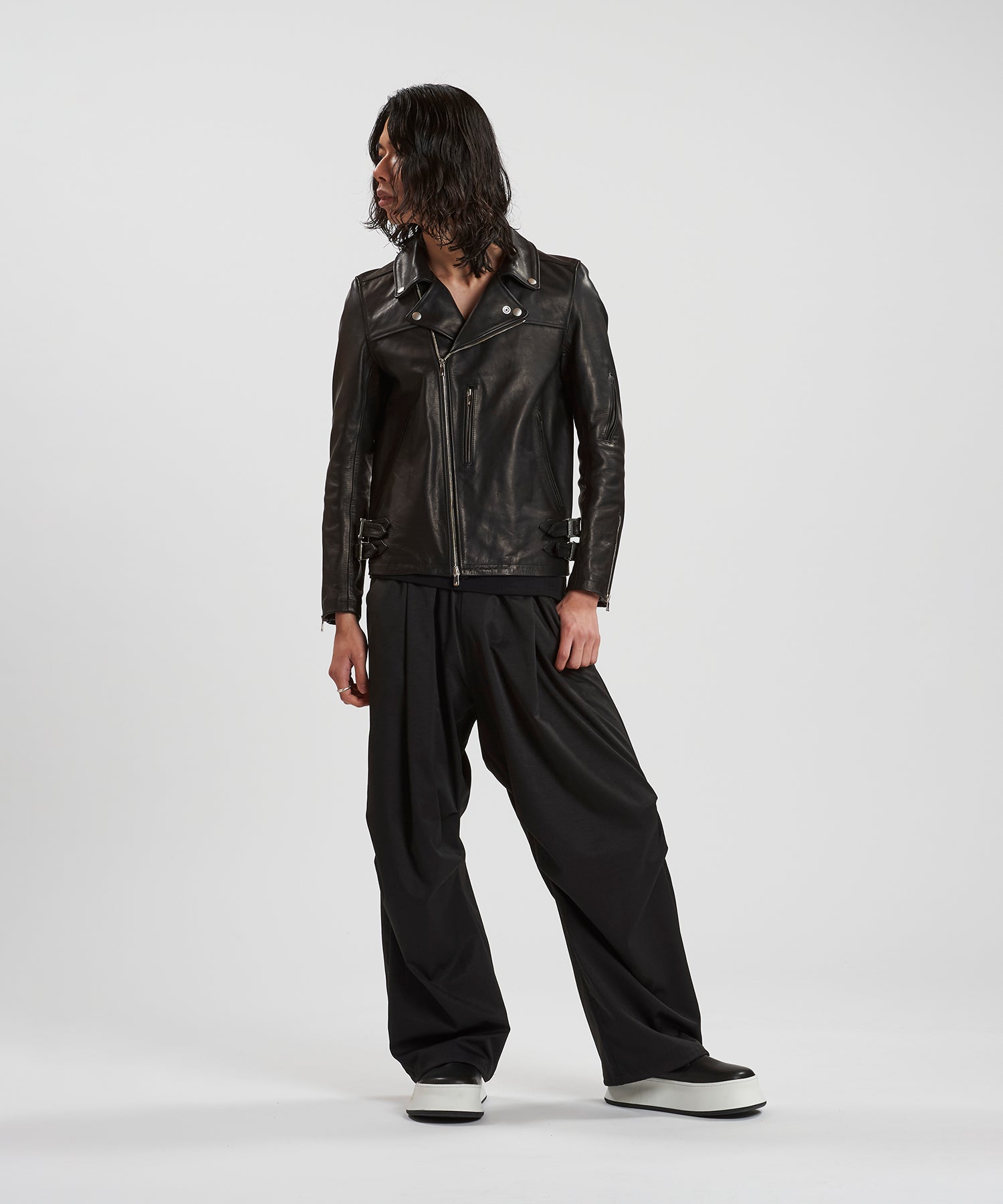 BLACK Model:H180cm