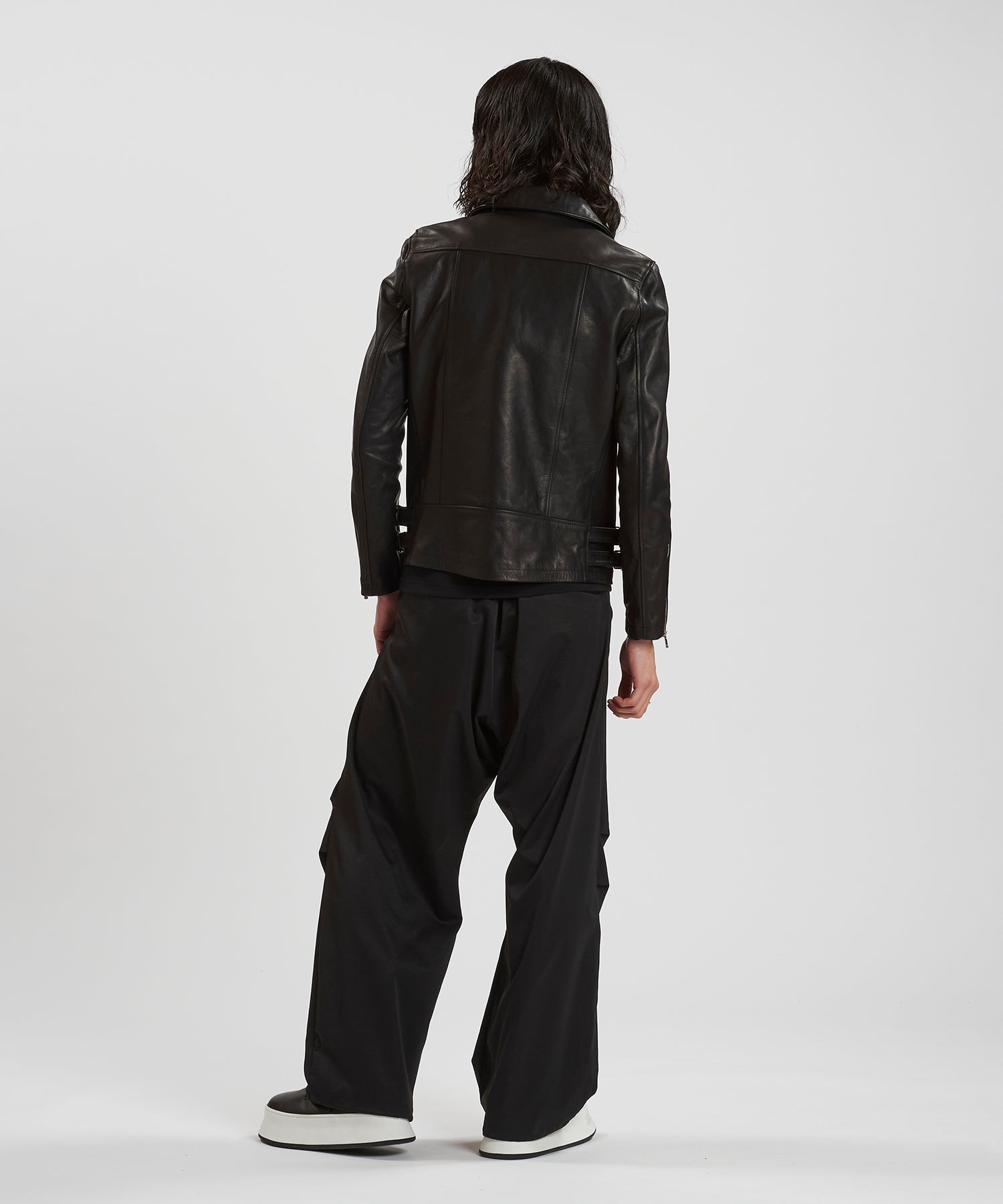 BLACK Model:H180cm