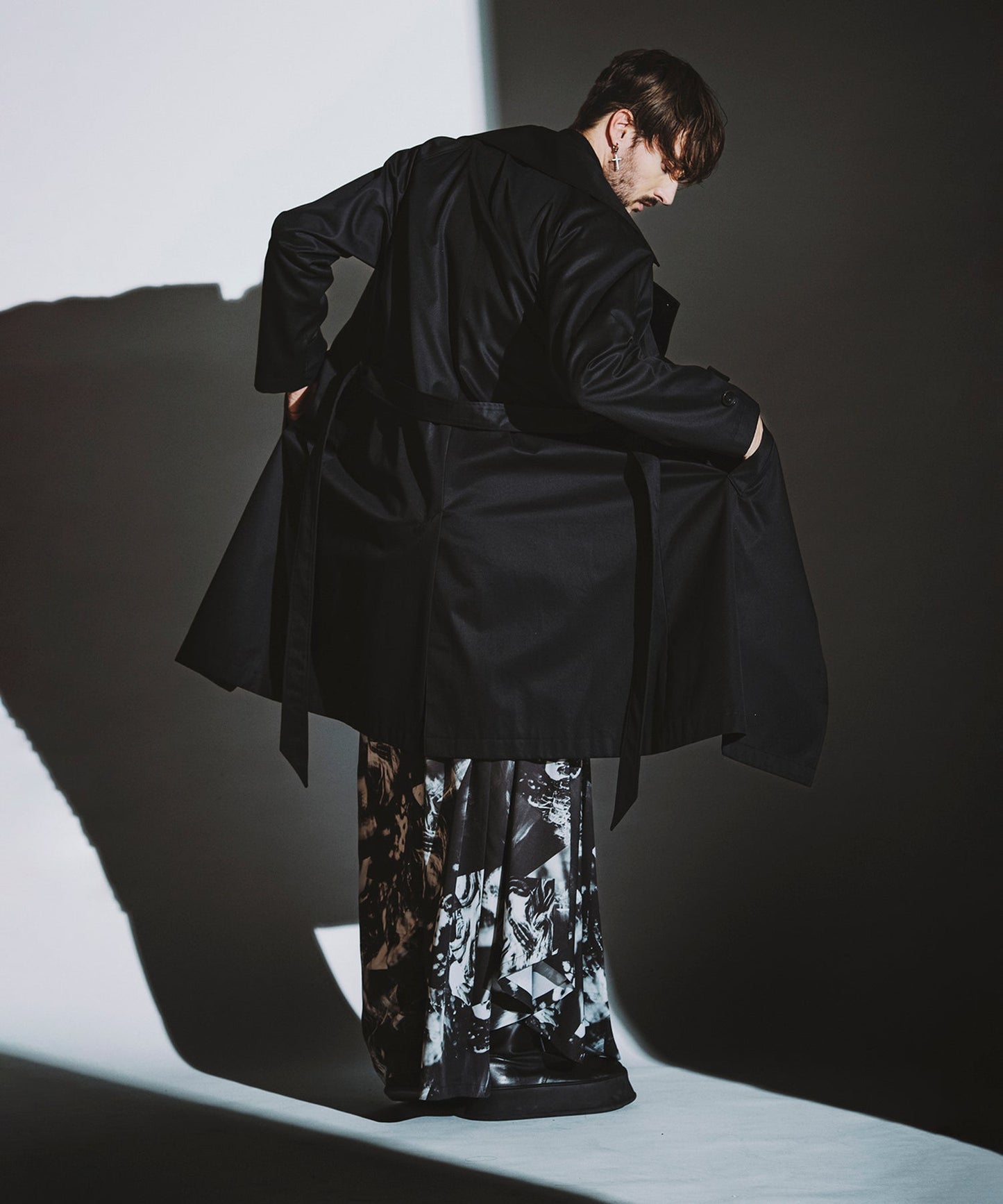 BLACK Model:H182cm