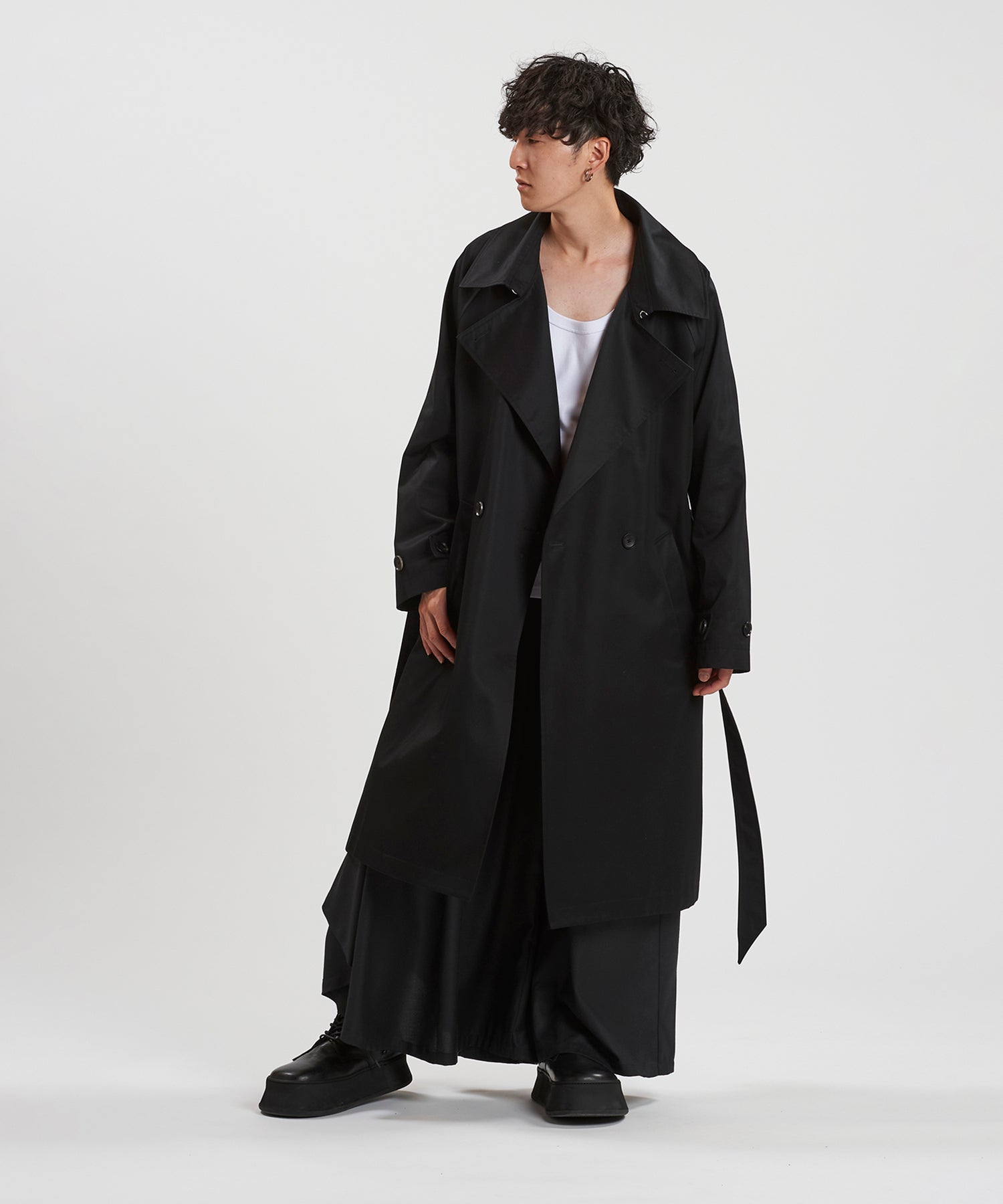 BLACK Model:H169cm