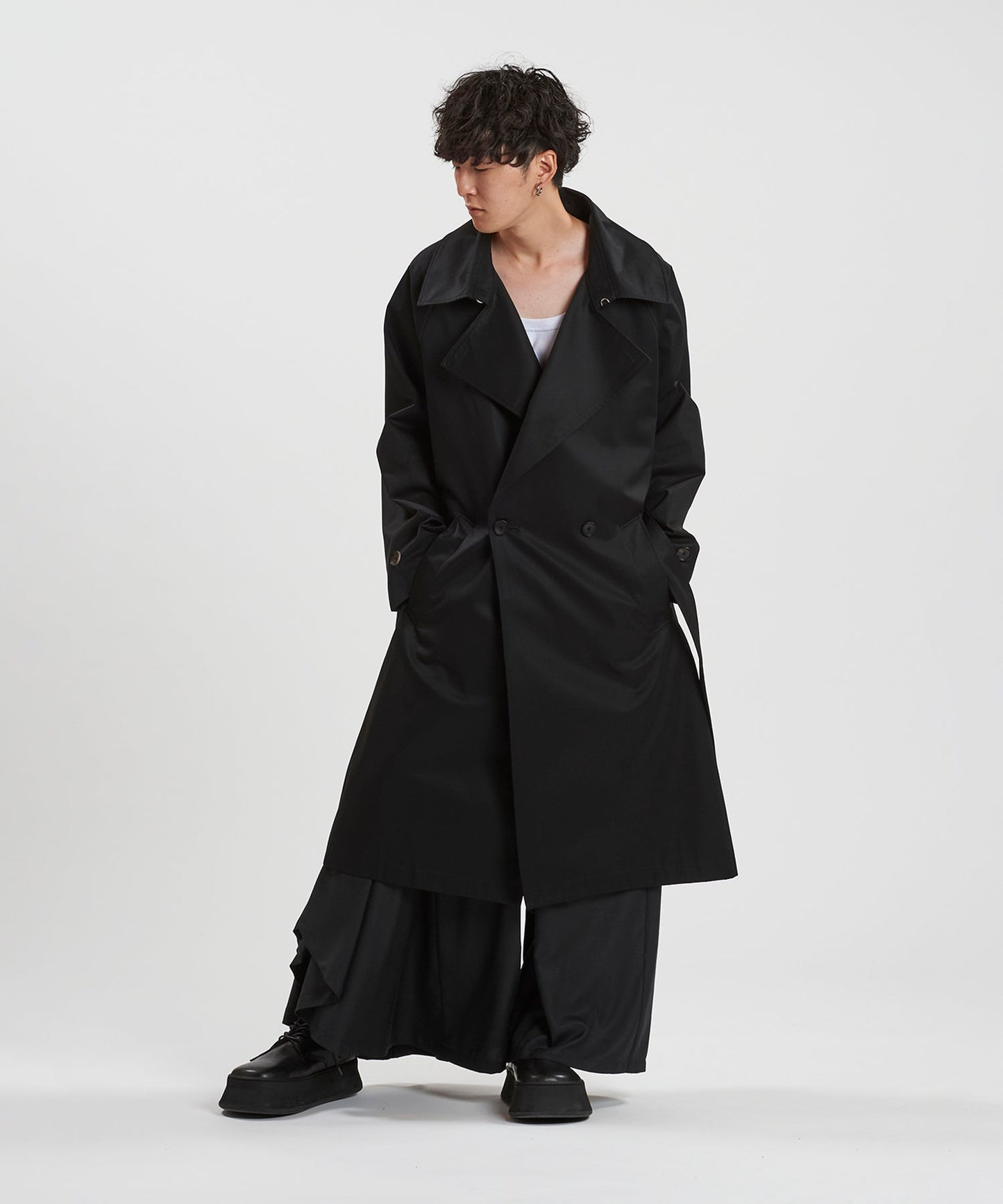 BLACK Model:H169cm