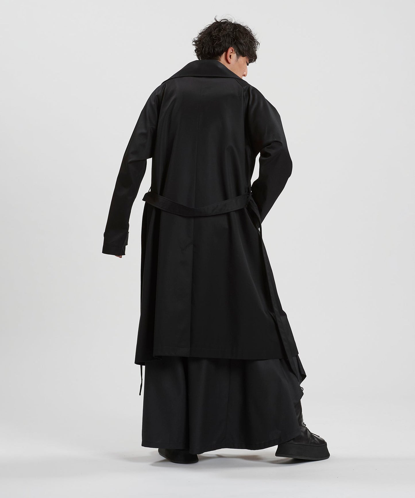 BLACK Model:H169cm