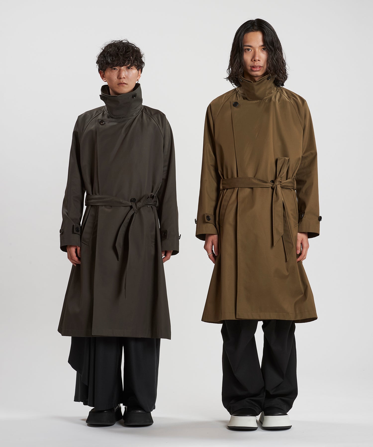 GRAY Model:H169cm / KHAKI Model:H180cm