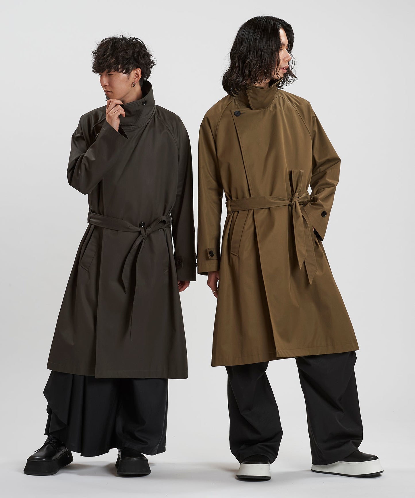 GRAY Model:H169cm / KHAKI Model:H180cm