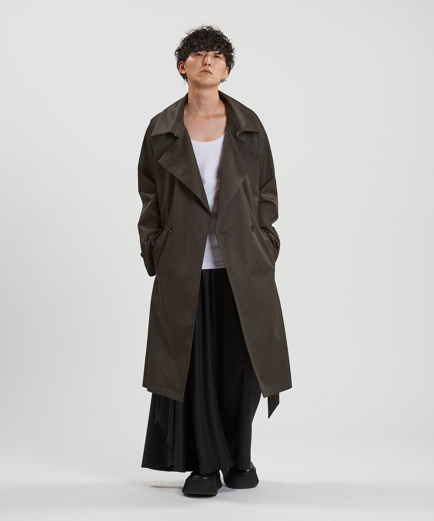 GRAY Model:H169cm