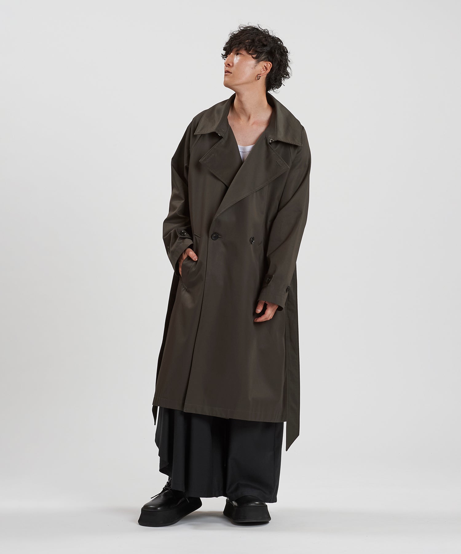 GRAY Model:H169cm