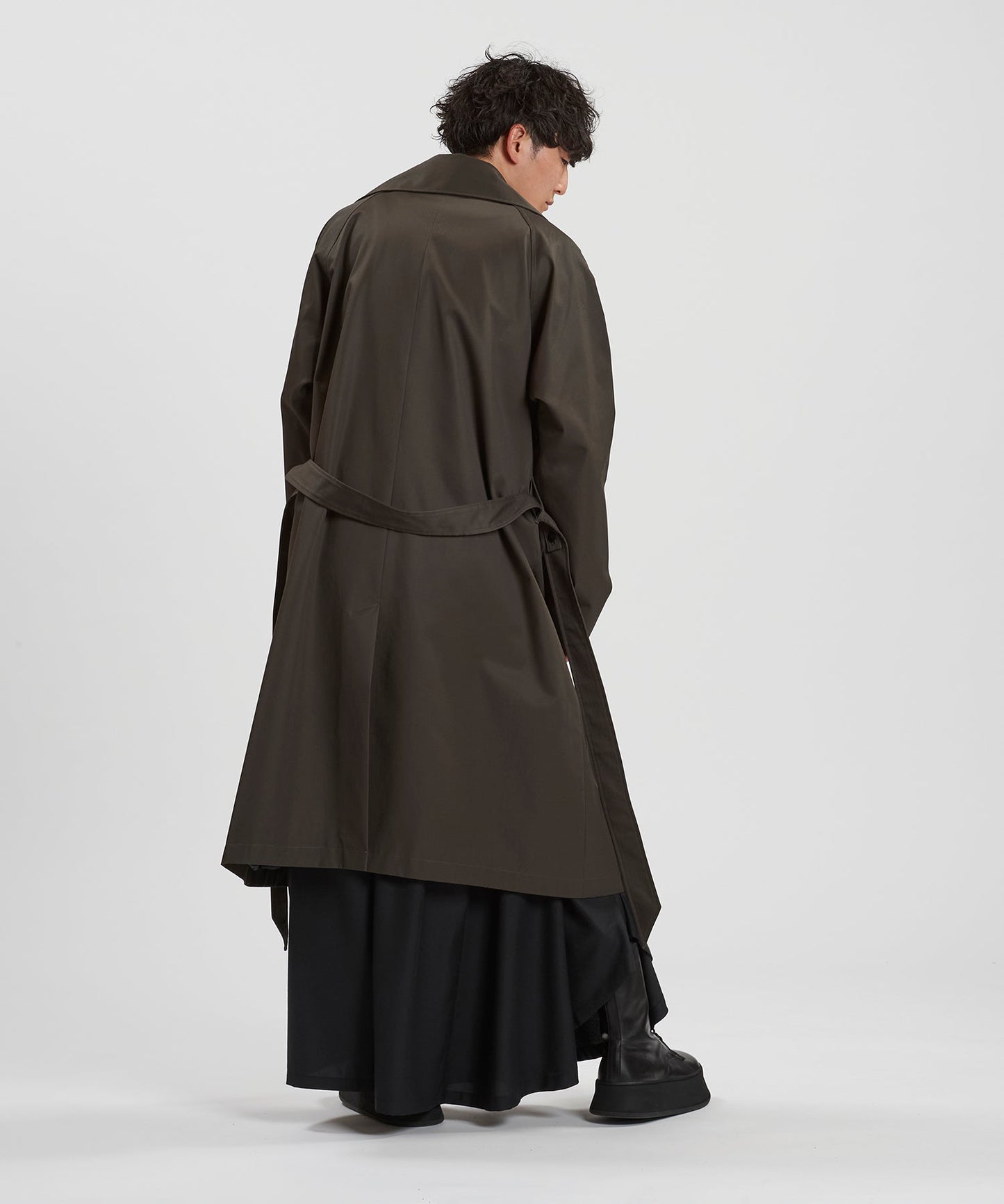 GRAY Model:H169cm