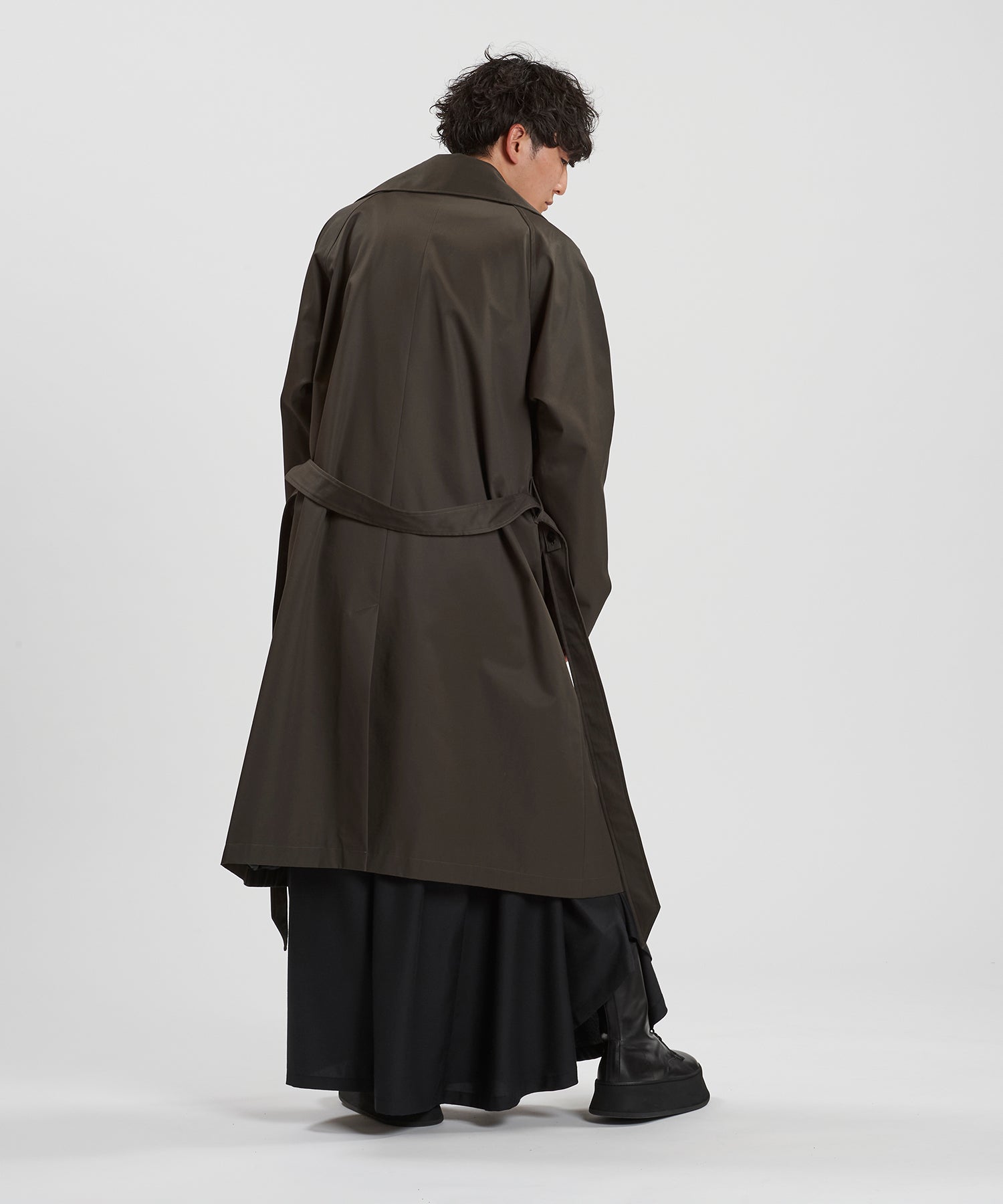GRAY Model:H169cm