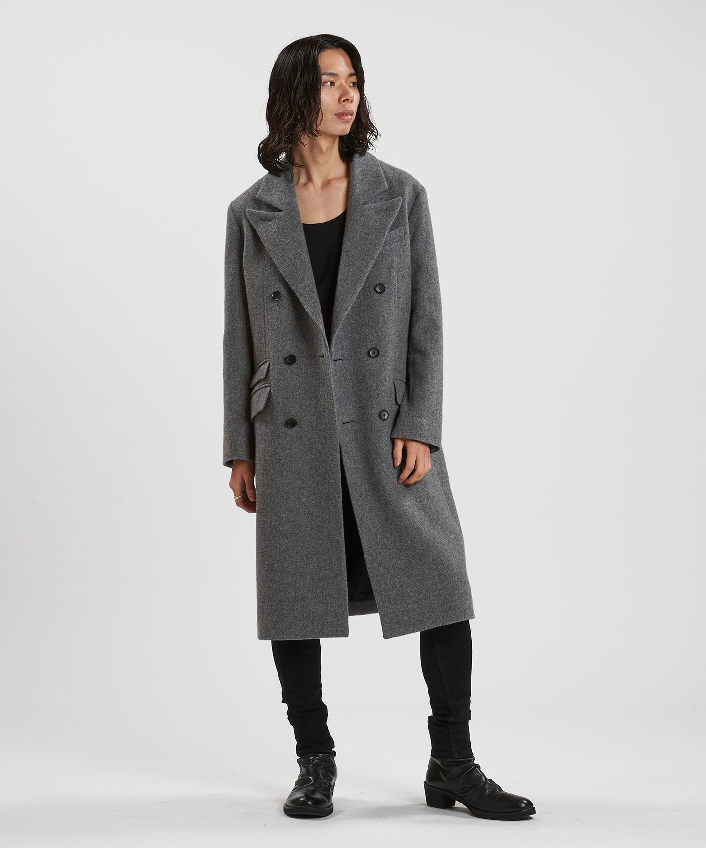 GRAY Model:H180cm