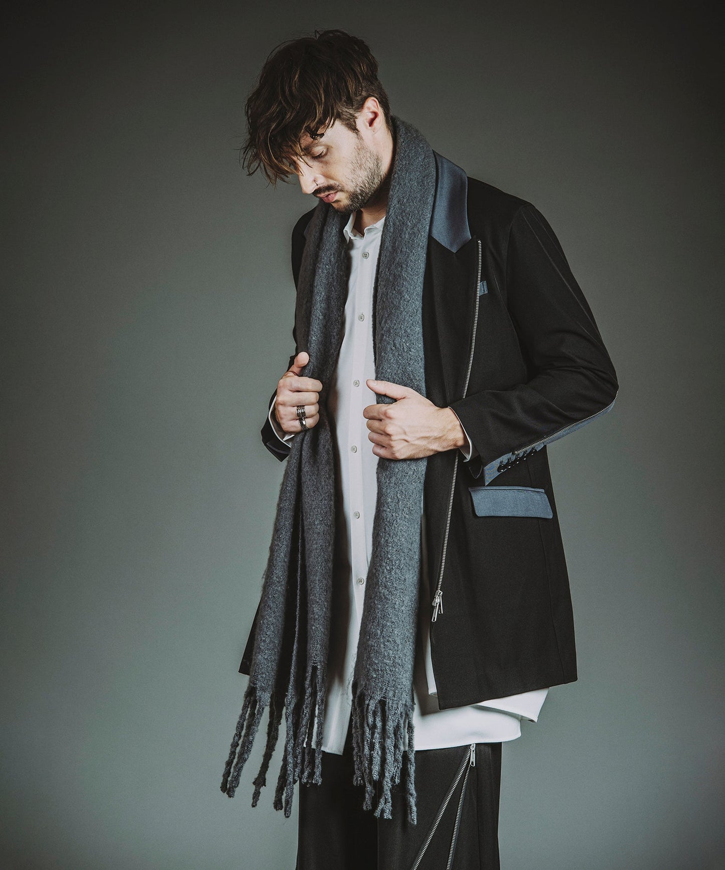 GRAY Model:H182cm