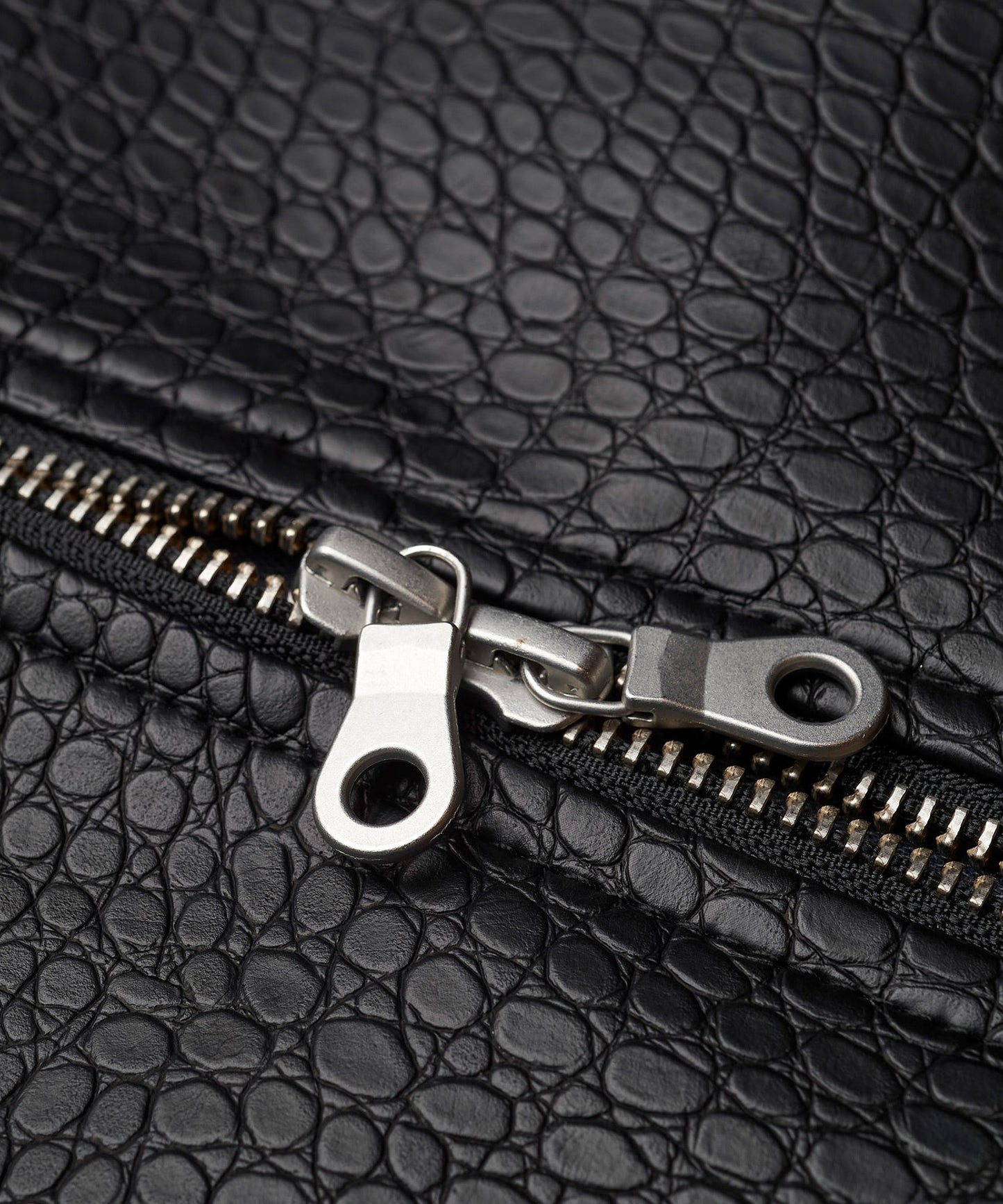 シンセティックレザーBIGフーデッドBLZ