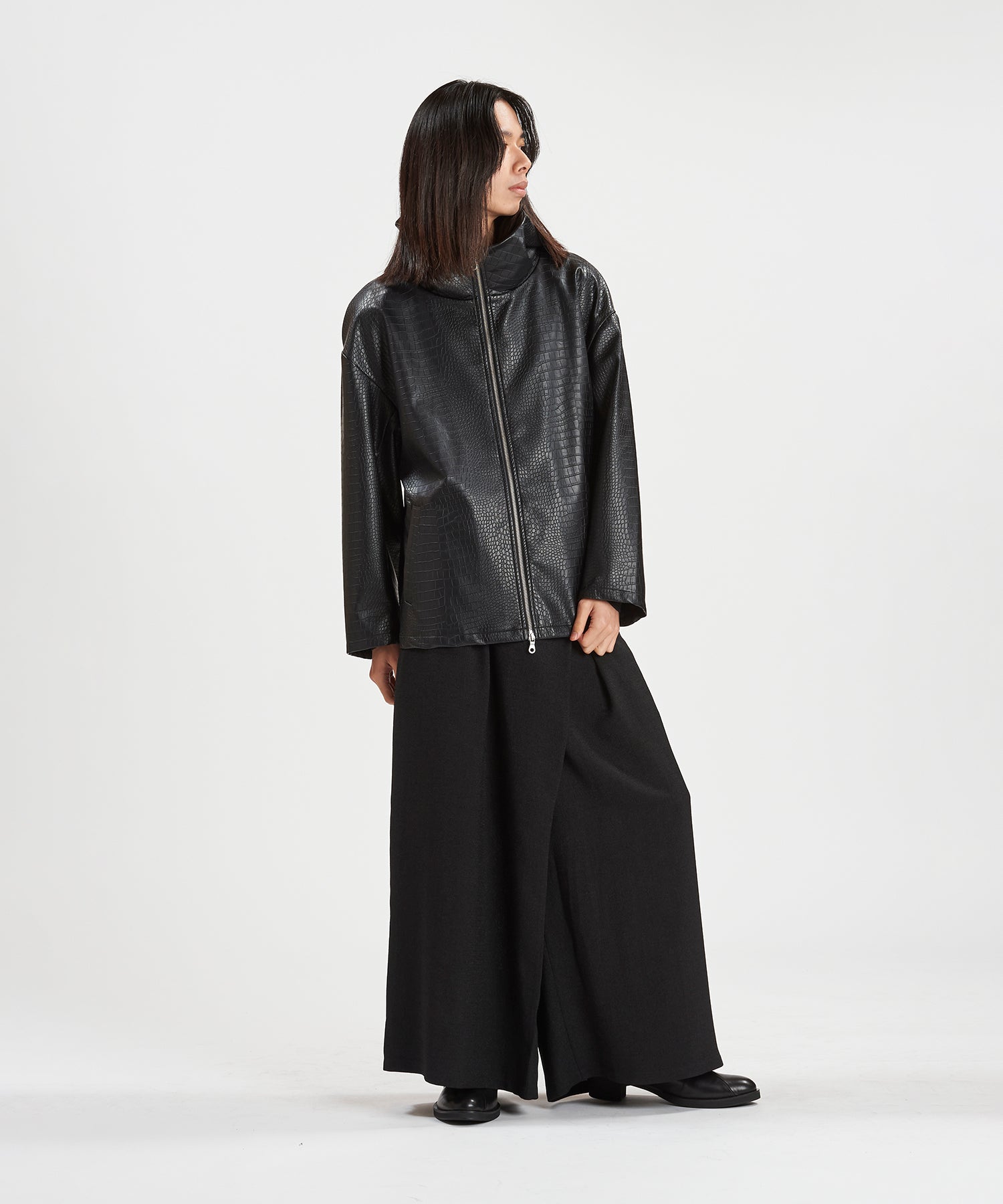 PATTERN1 Model:H180cm