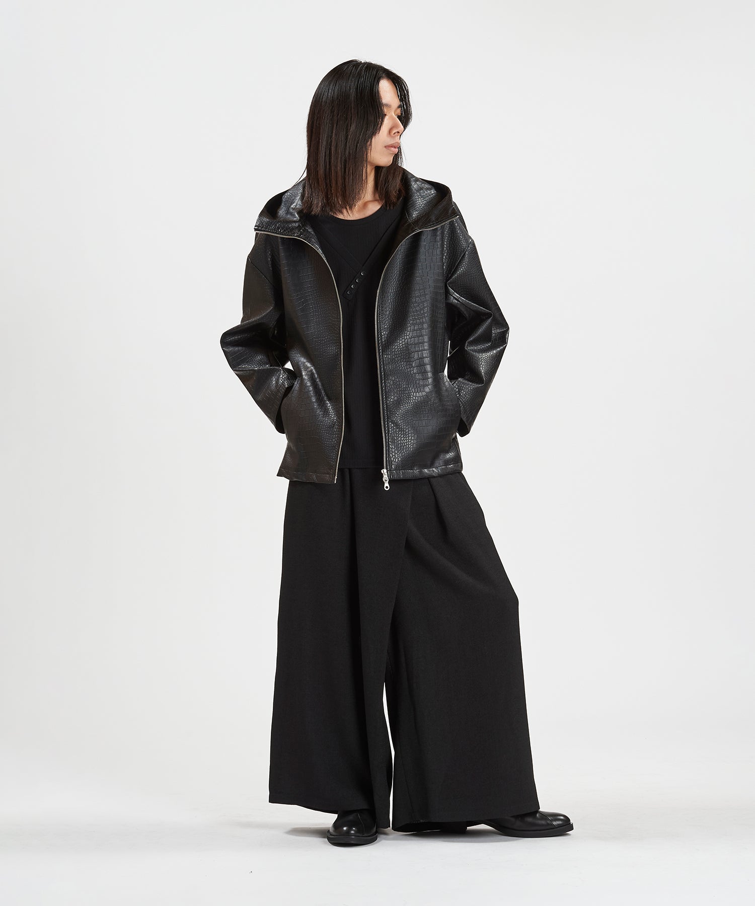 PATTERN1 Model:H180cm