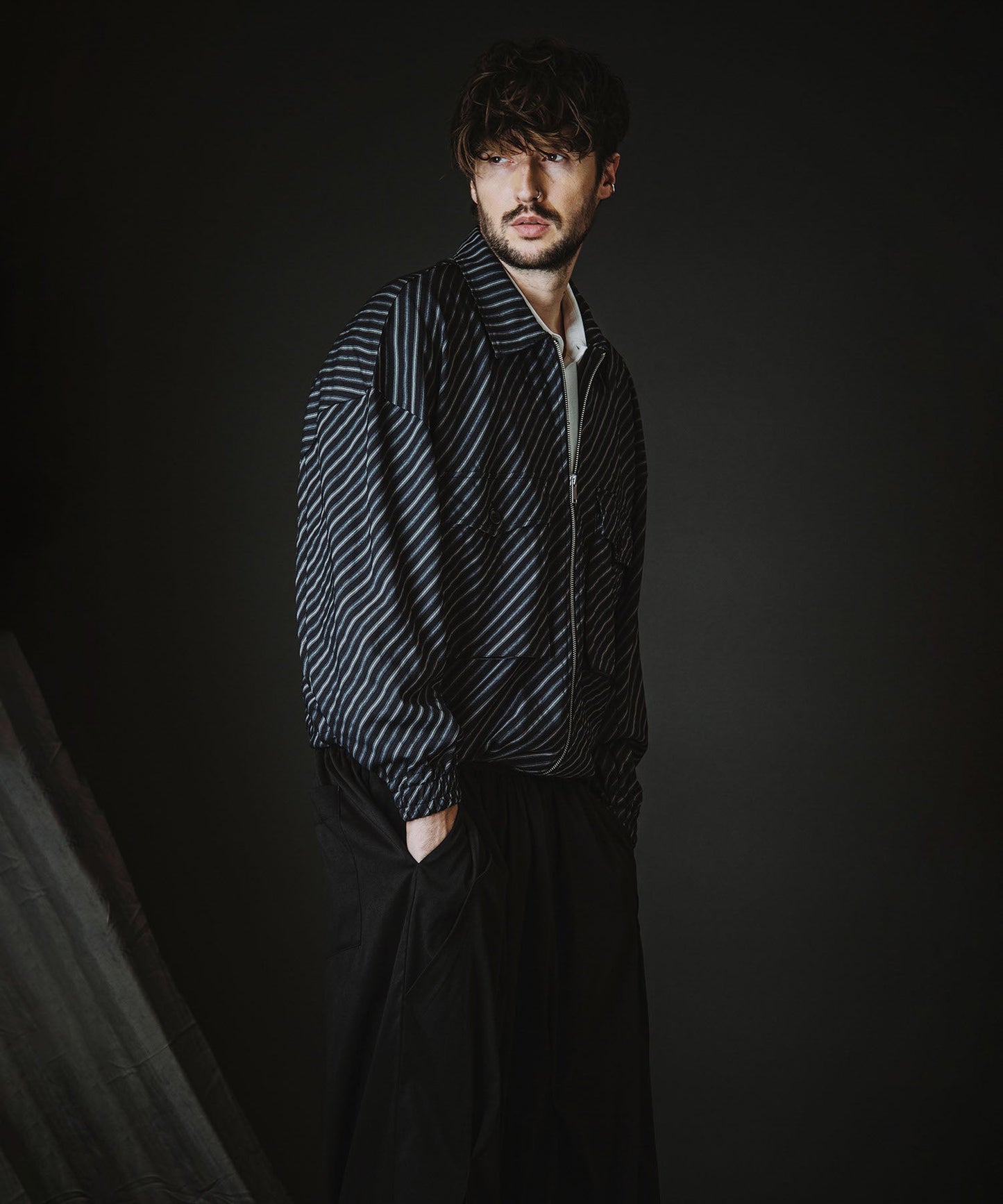 ストライプ Model:H182cm