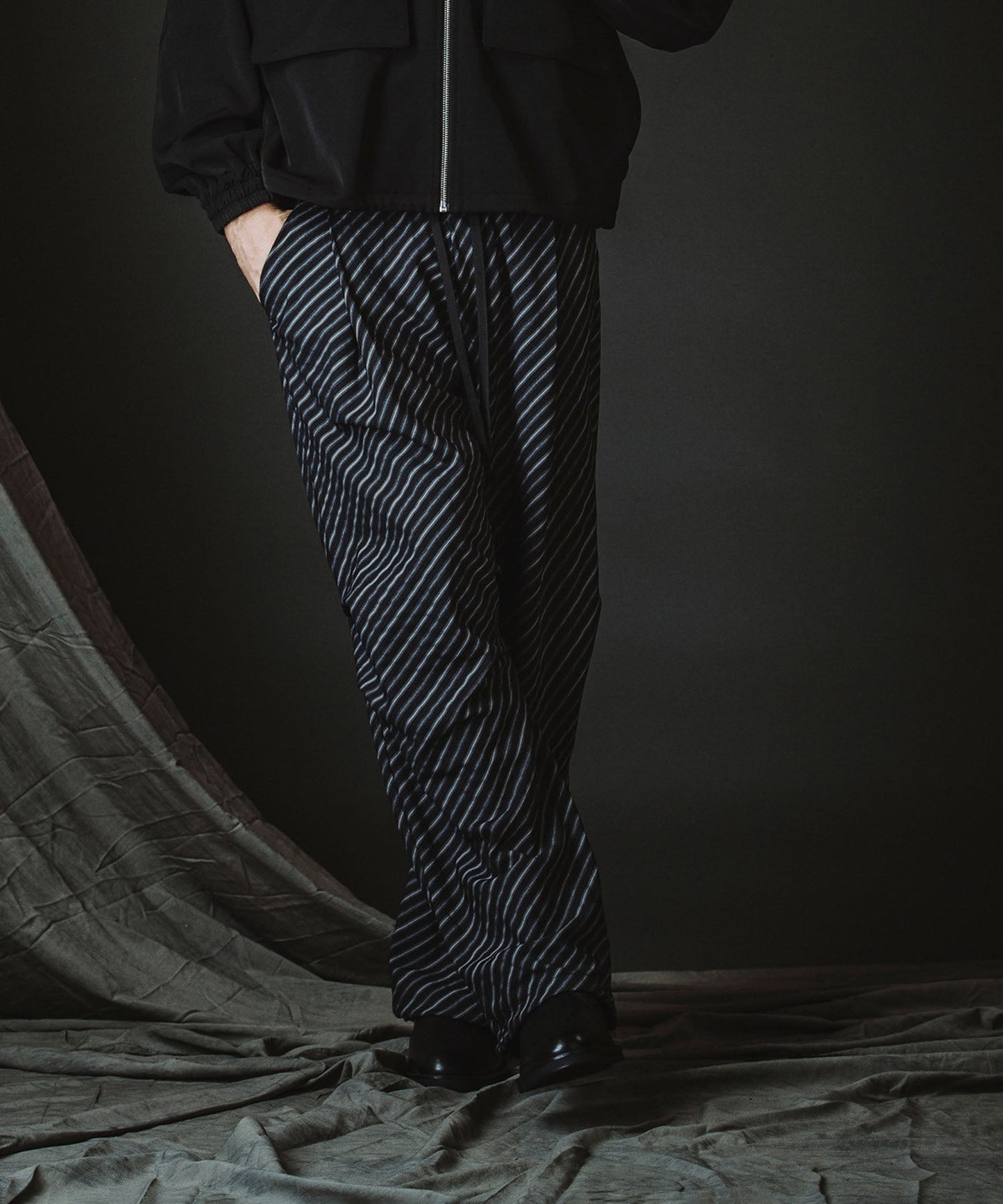 ストライプ Model:H182cm