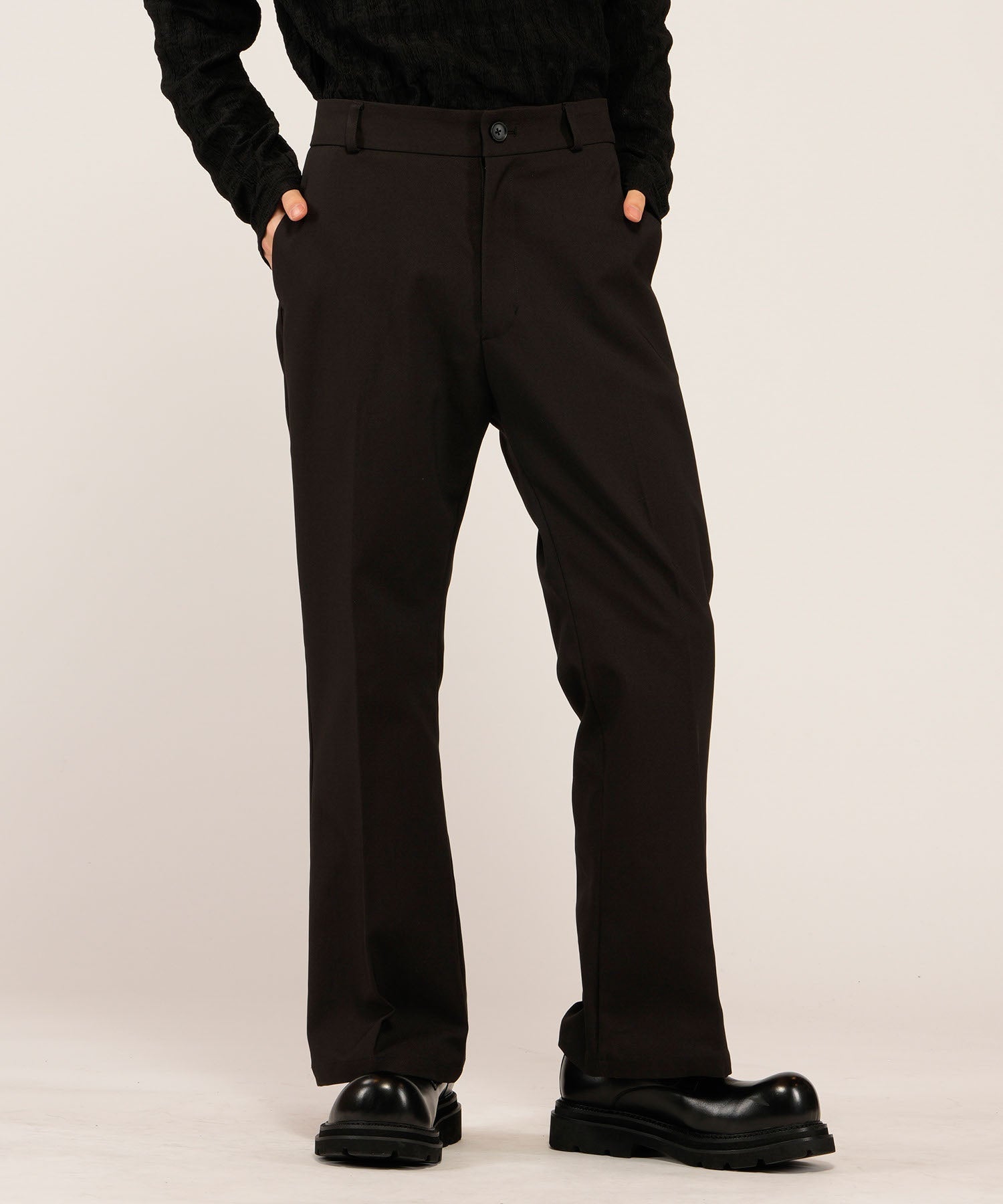 ワイドレッグトラウザーズ