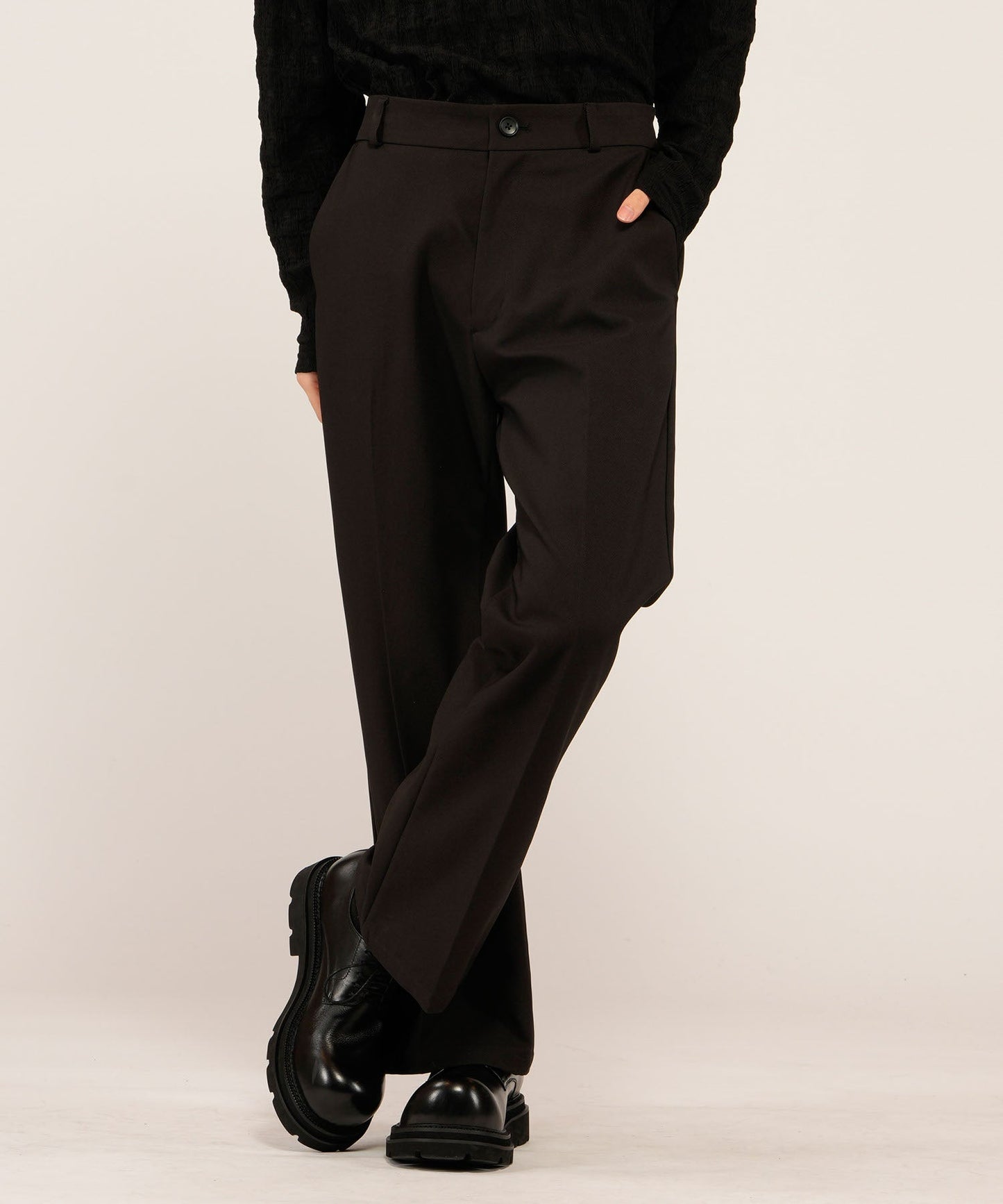 ワイドレッグトラウザーズ