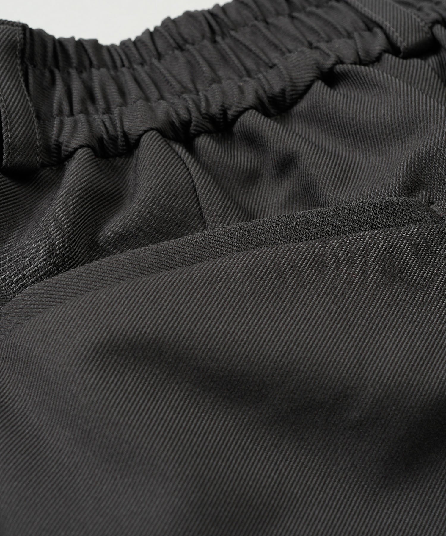 ワイドレッグトラウザーズ