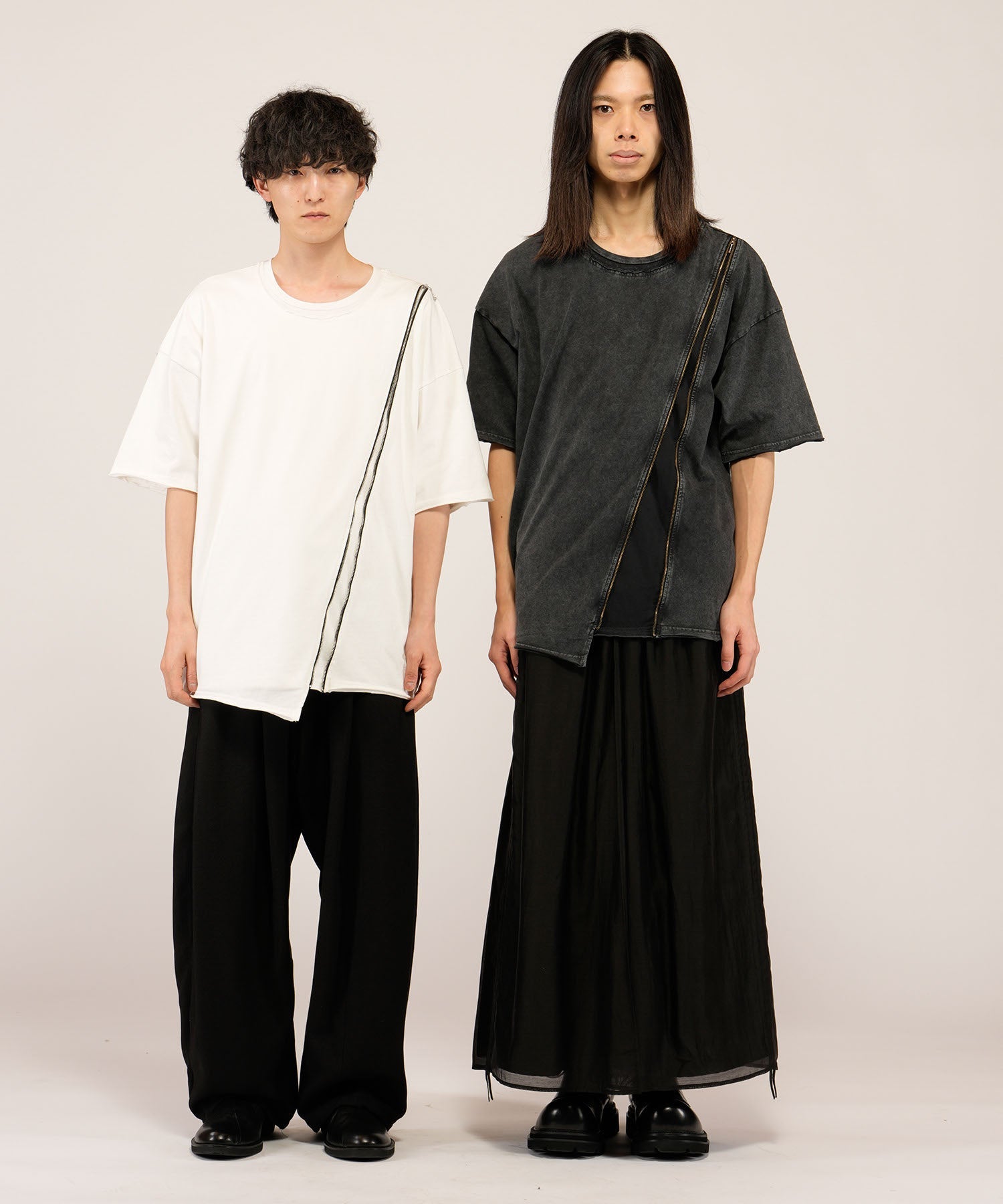 WHITE Model:H169cm / GRAY Model:H180cm