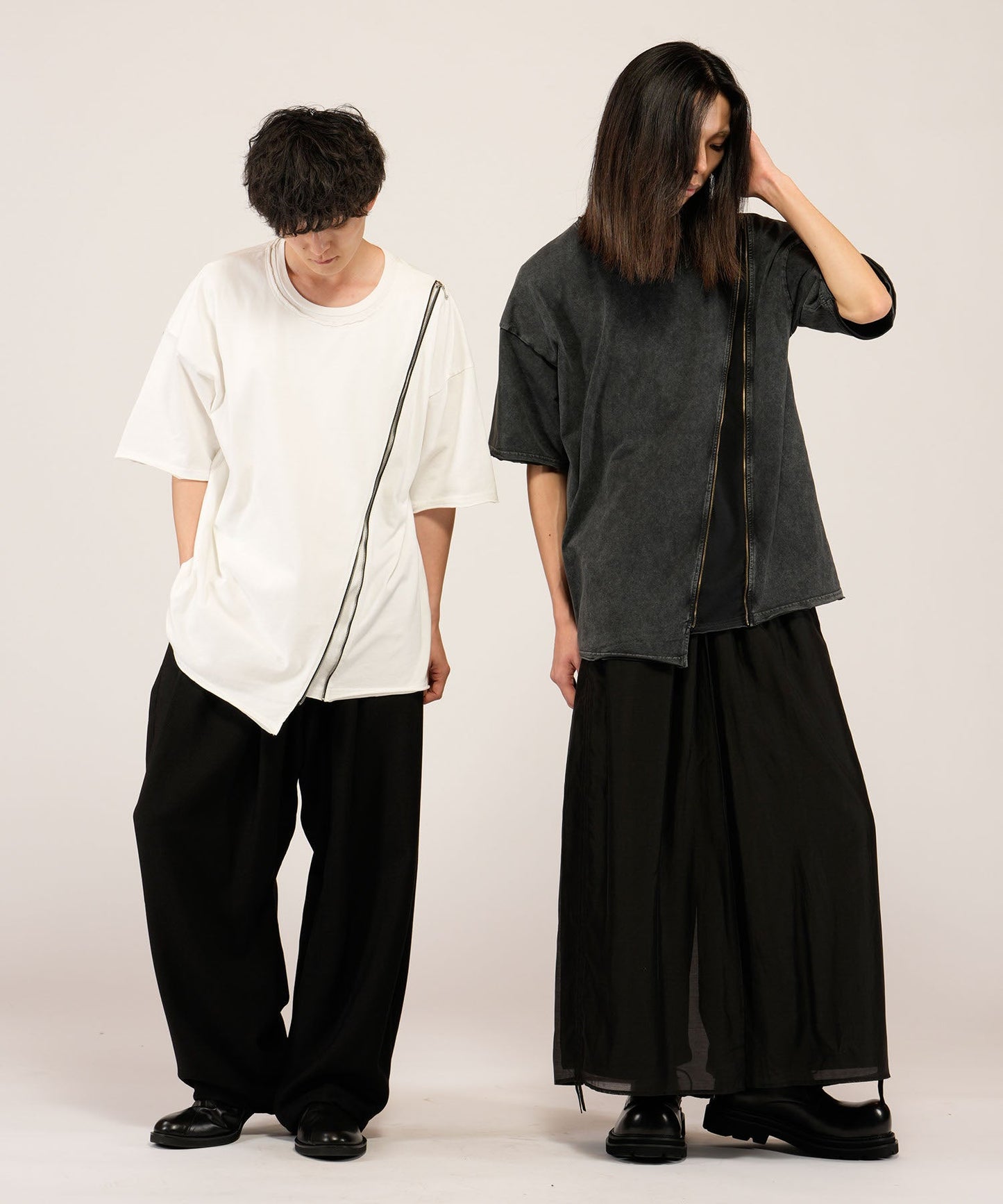 WHITE Model:H169cm / GRAY Model:H180cm