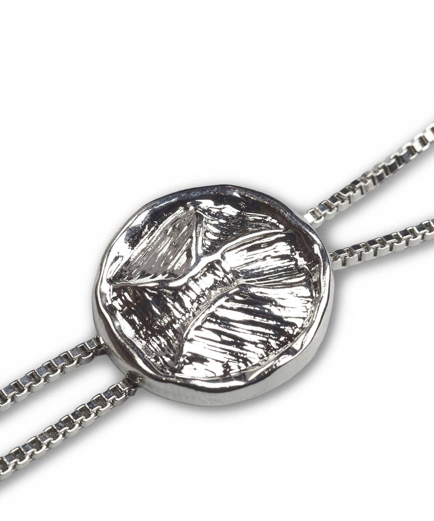 メタルループタイ