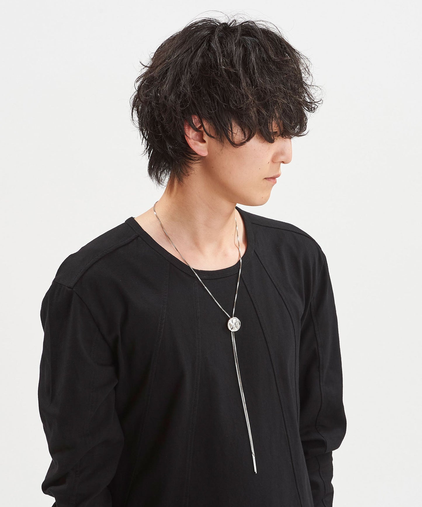 メタルループタイ